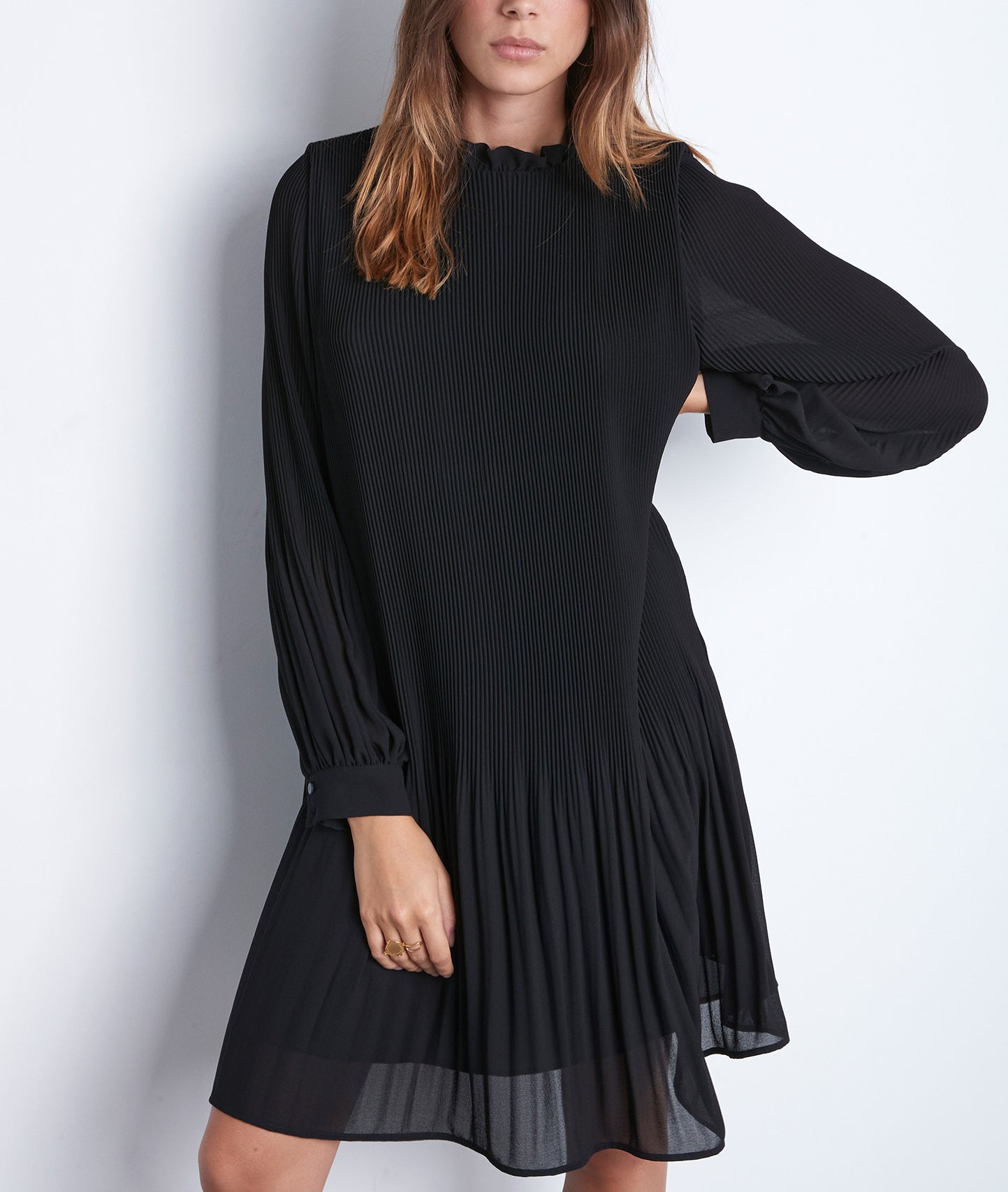 Robe courte trapèze plissée noire Sylena Faume - seconde main