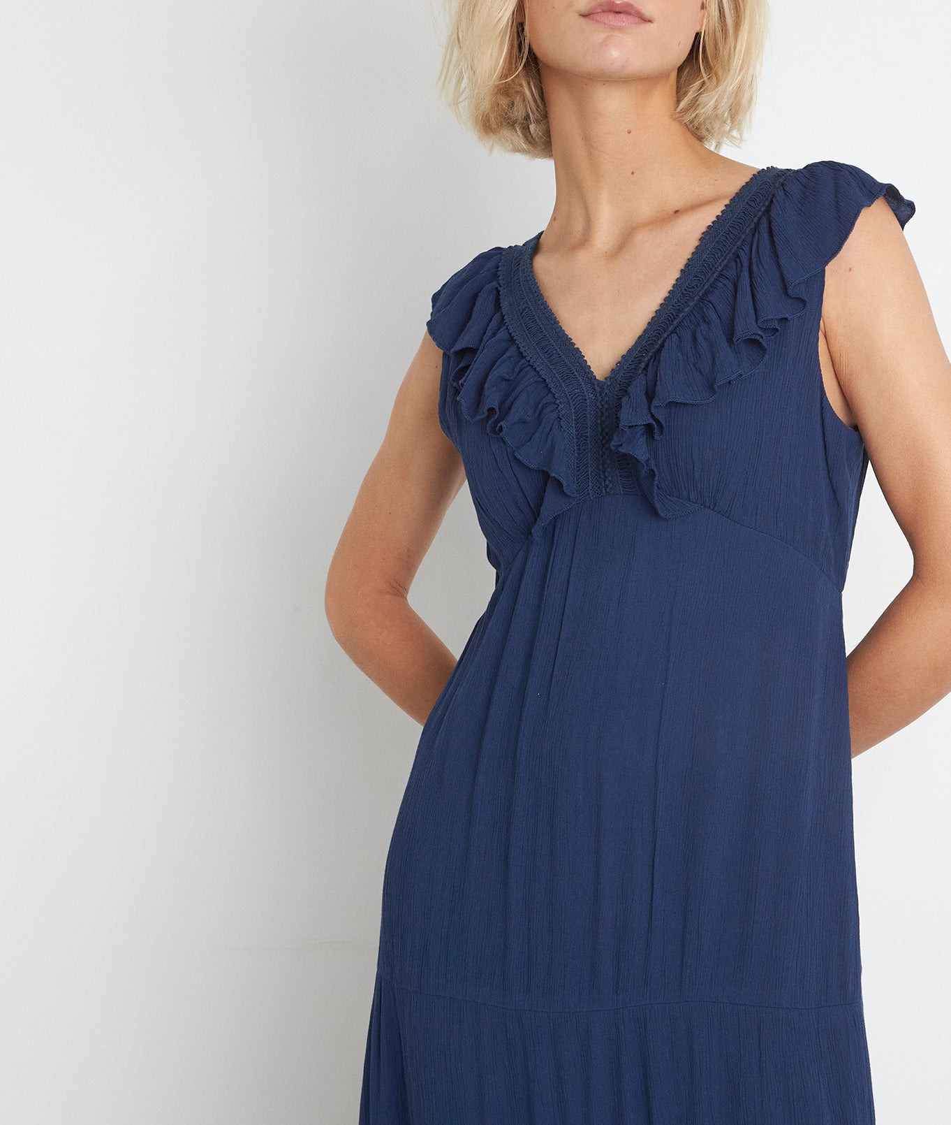 Robe longue sans manche marine à volants Solena Faume - seconde main