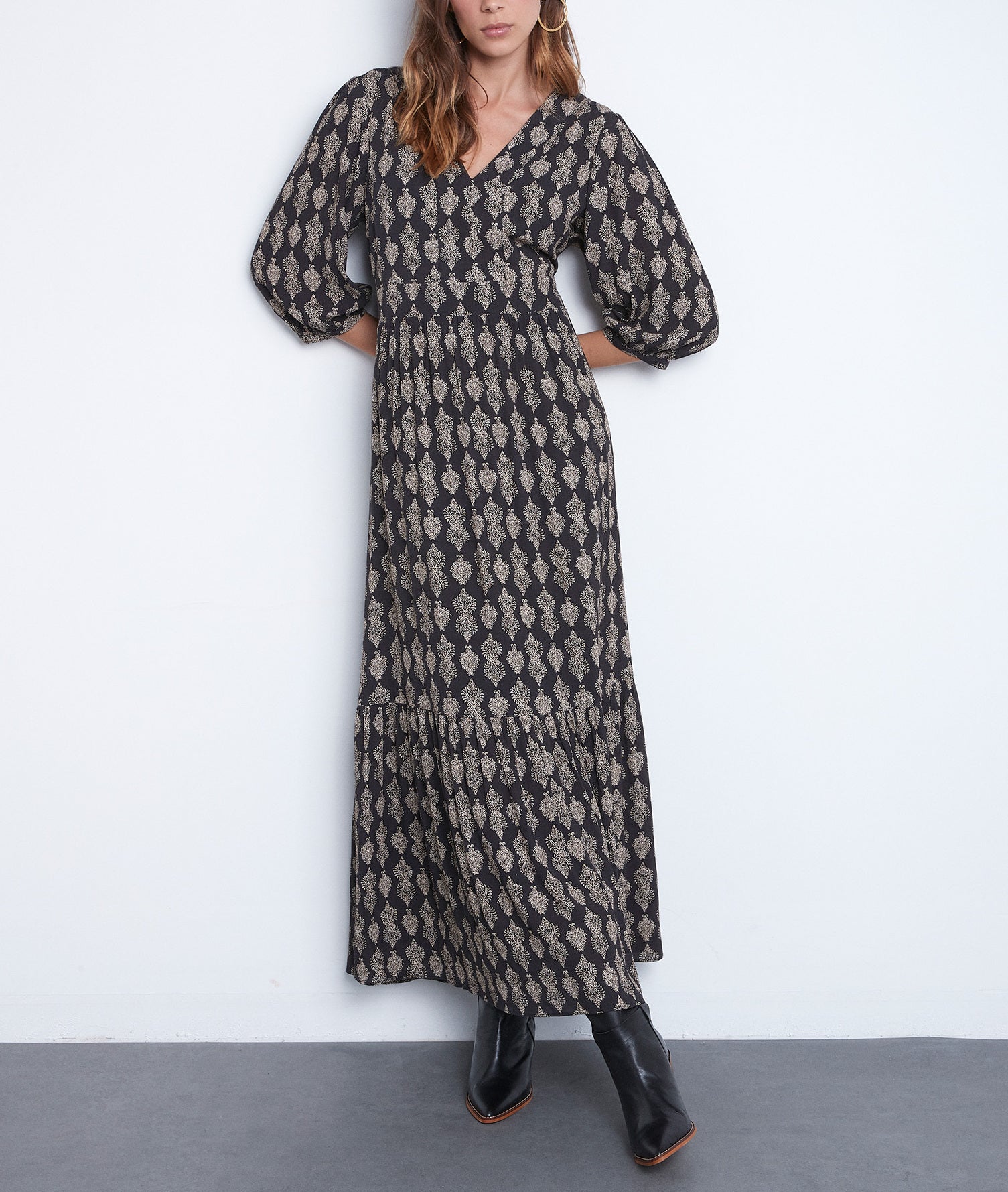 Robe longue fluide imprimée noire et blanche Ludine Faume - seconde main