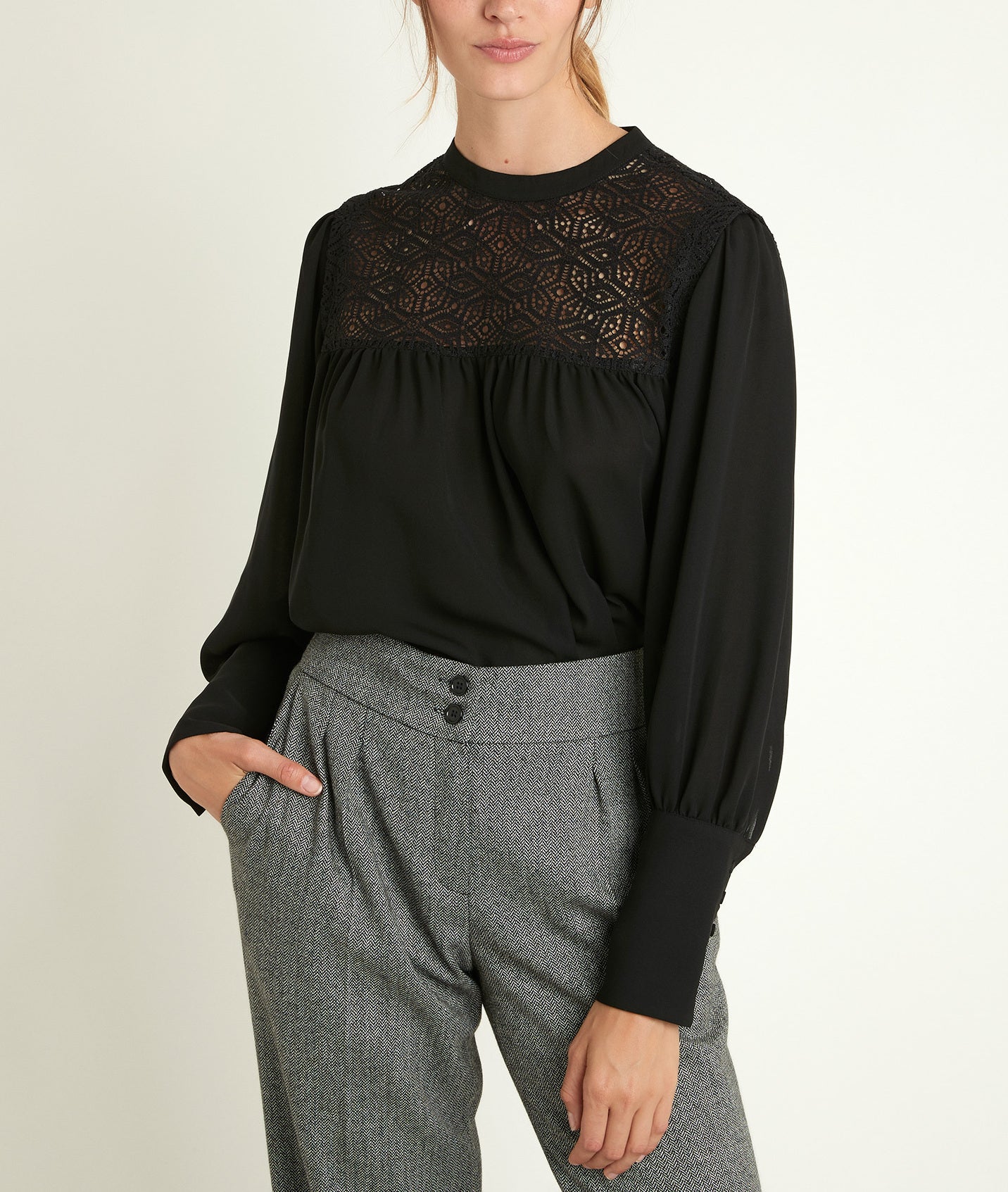 Blouse en dentelle Jyo Faume - seconde main