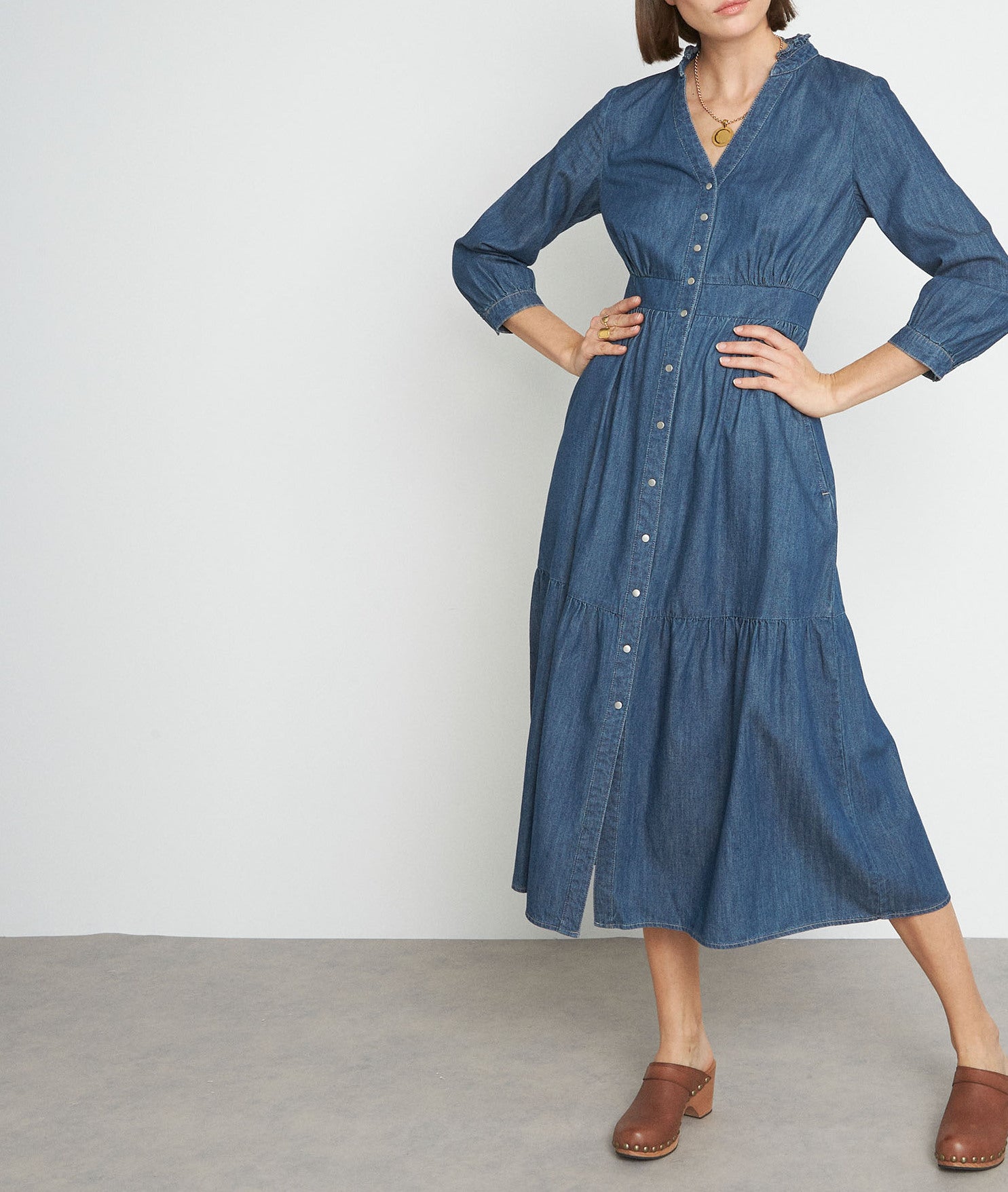 Robe longue en denim délavé Carola Faume - seconde main