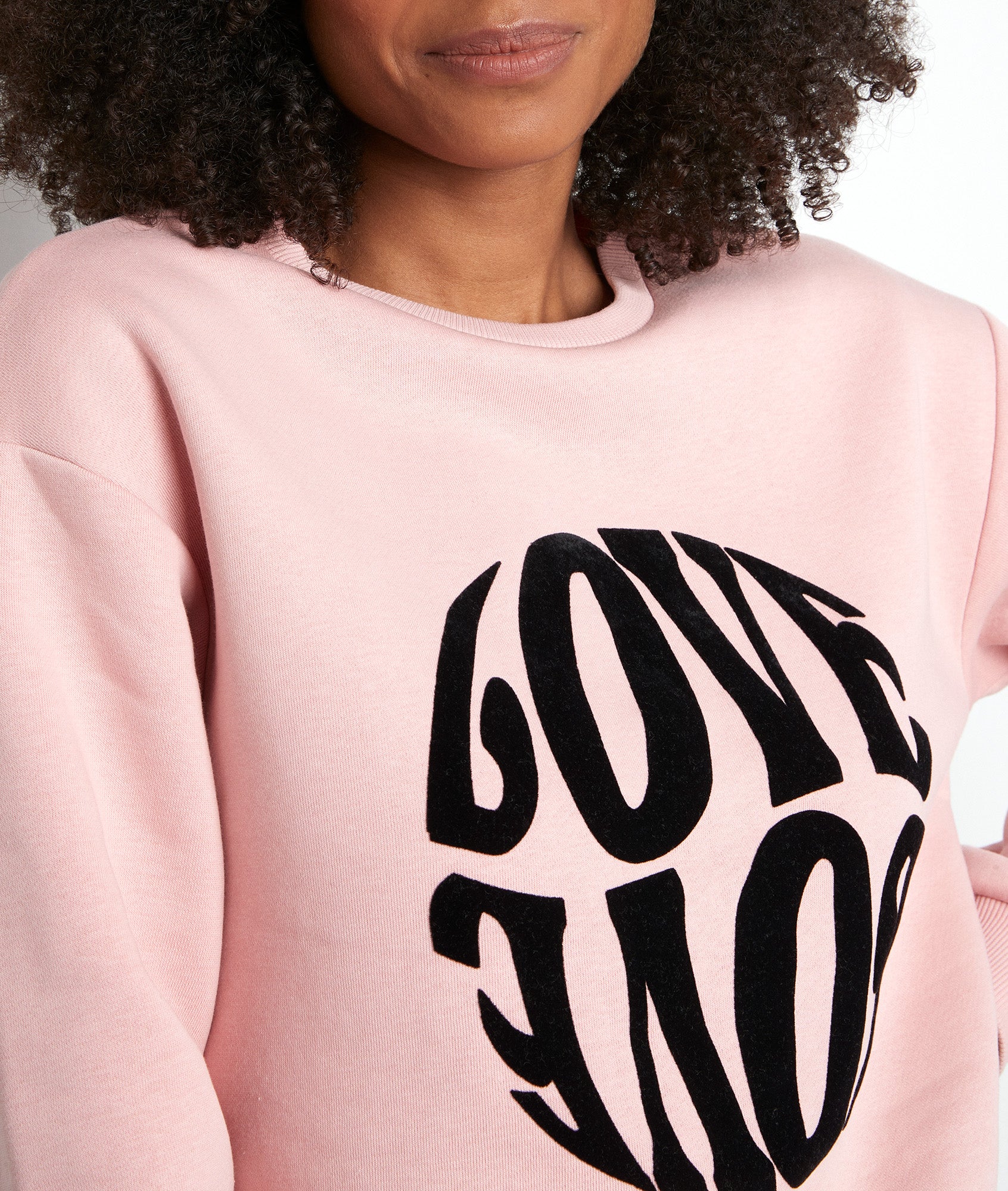 Sweat-shirt doux floqué rose Eloise Faume - seconde main