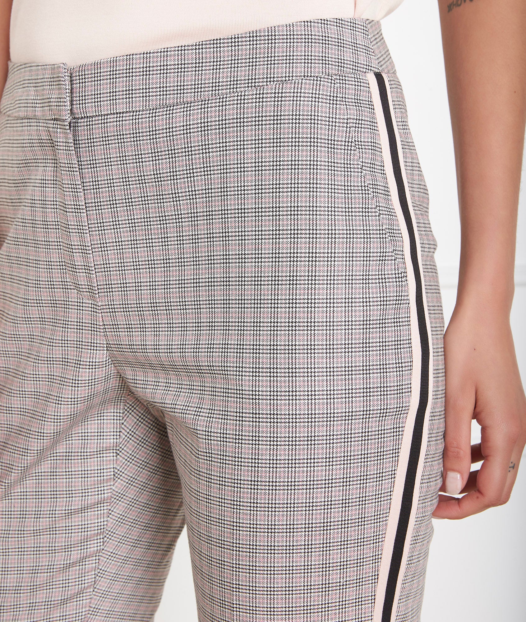 Pantalon cigarette motif Prince de Galles Suzanne Faume - seconde main