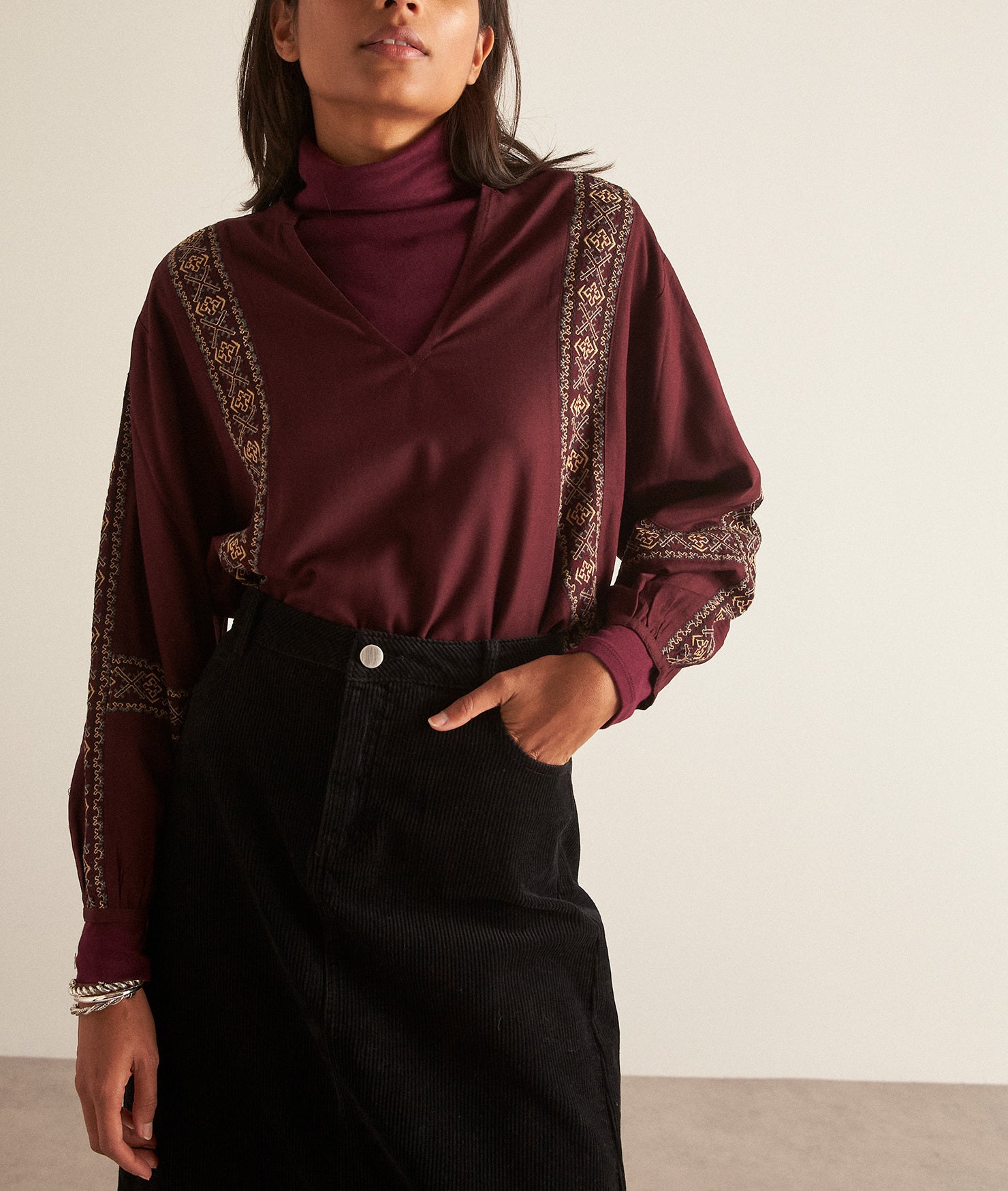 Blouse brodée bordeaux Caramba Faume - seconde main