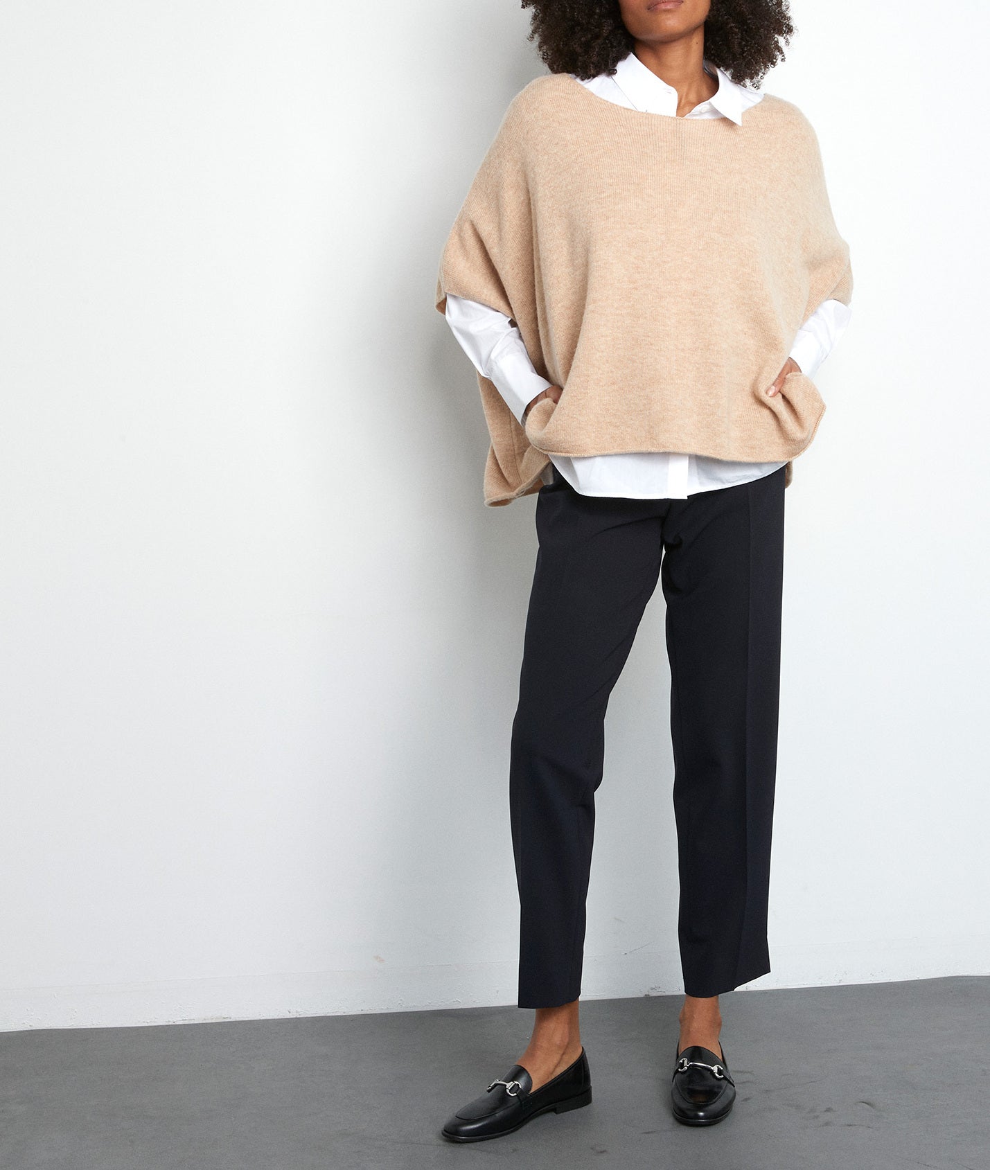 Poncho court en laine et cachemire recyclés camel Tarik Faume - seconde main