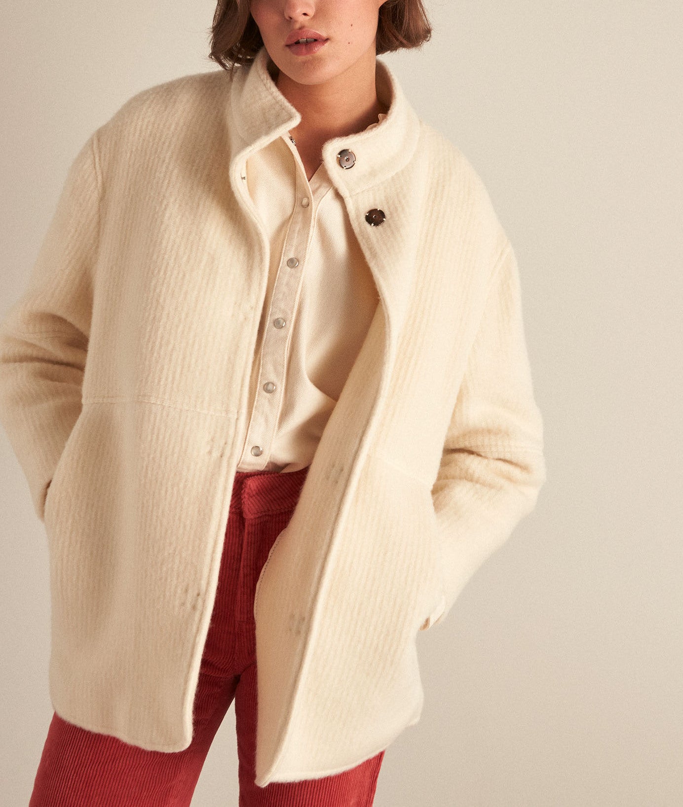 Manteau court en laine écru Lamia Faume - seconde main