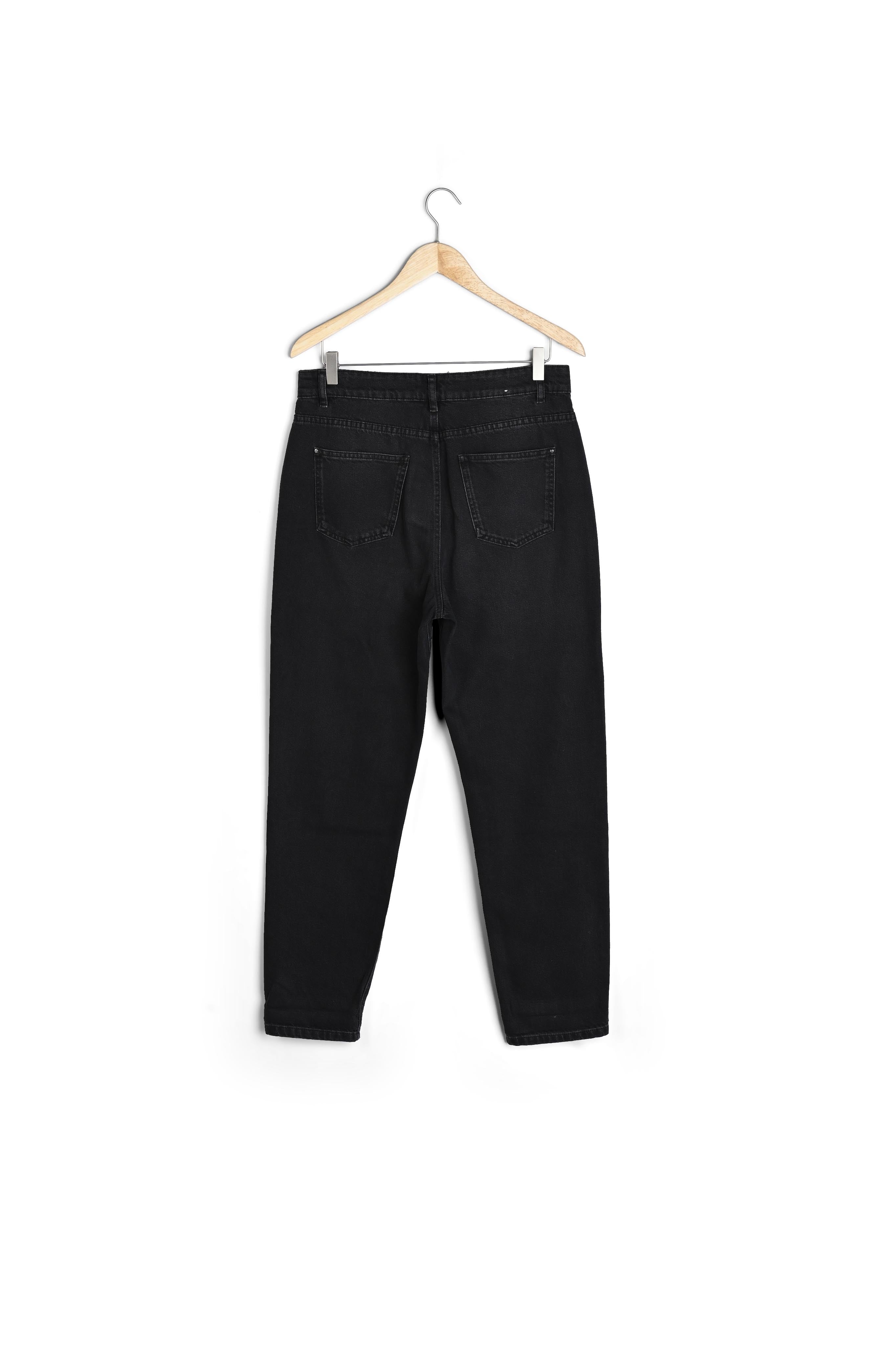 Jean mom en denim noir délavé Solene Faume - seconde main