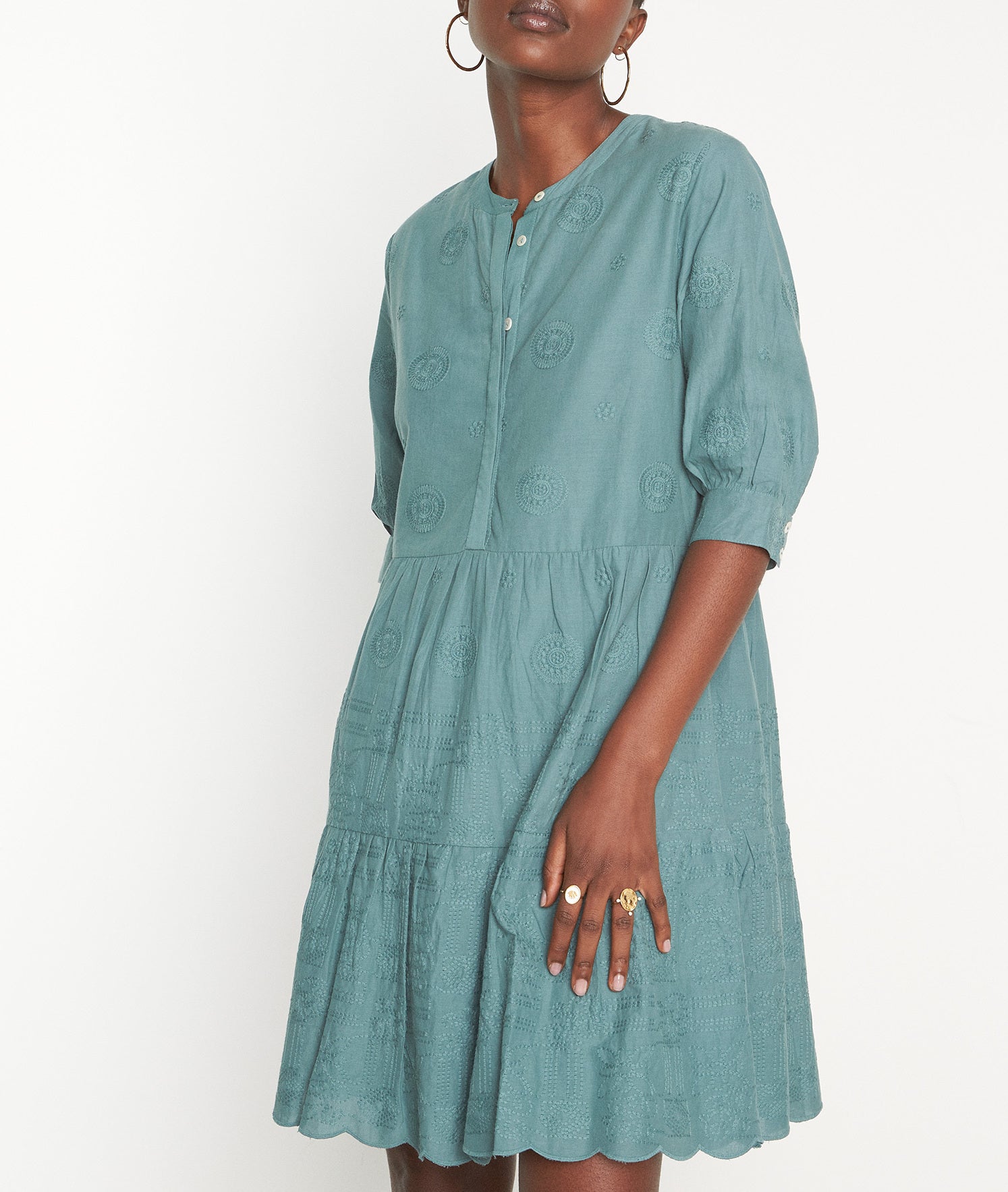 Robe courte brodée en coton vert Nefti Faume - seconde main
