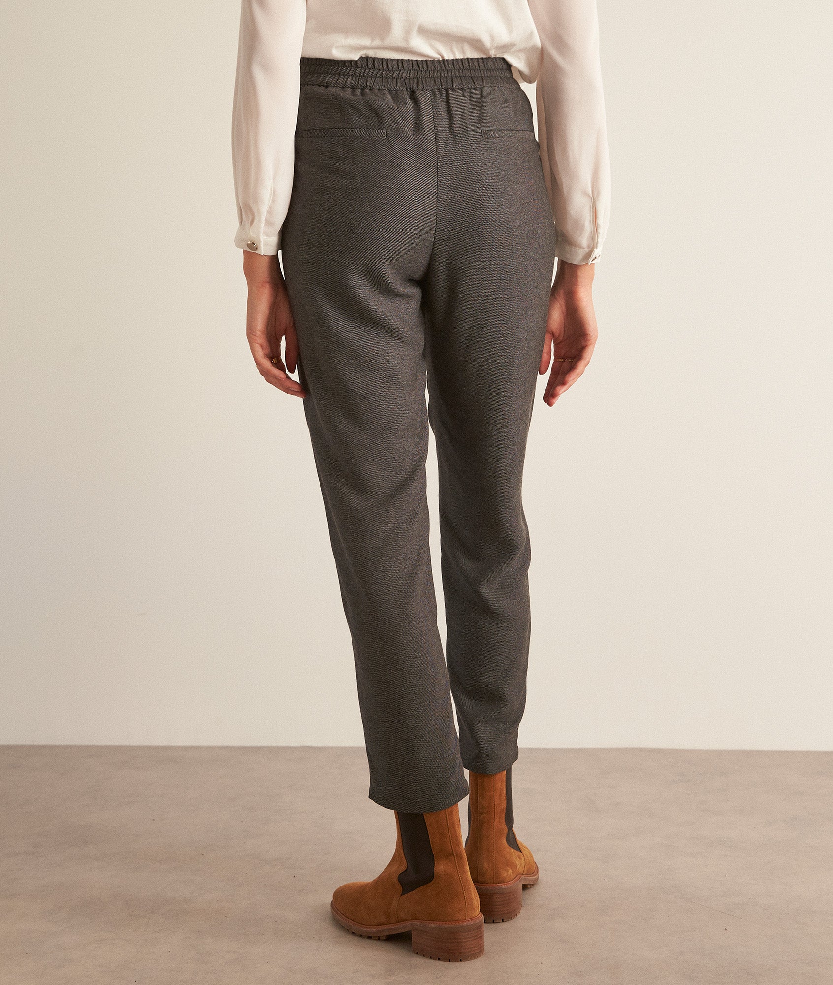 Pantalon carotte fluide et chiné gris foncé Flynn Faume - seconde main