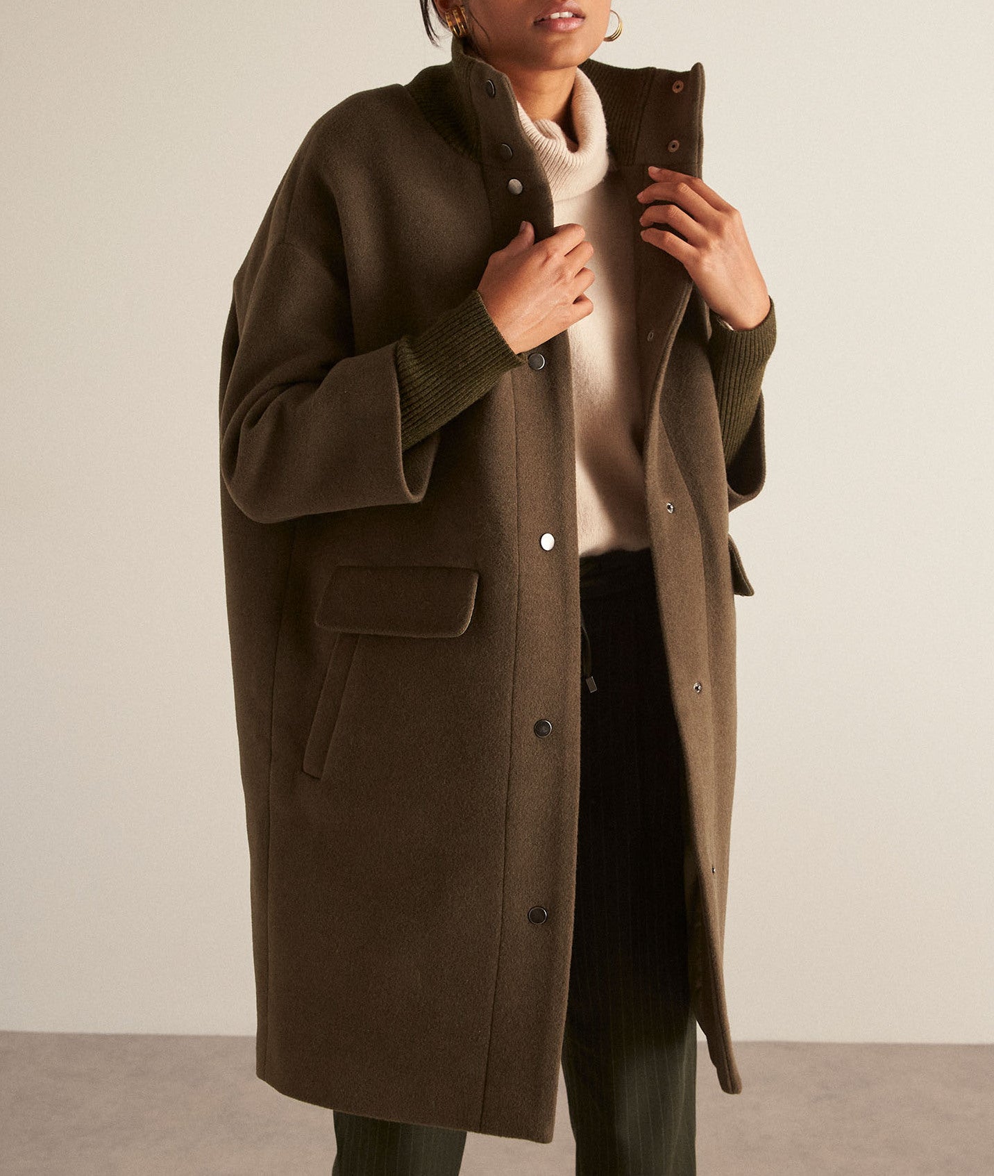 Manteau en laine recyclée kaki Magda Faume - seconde main