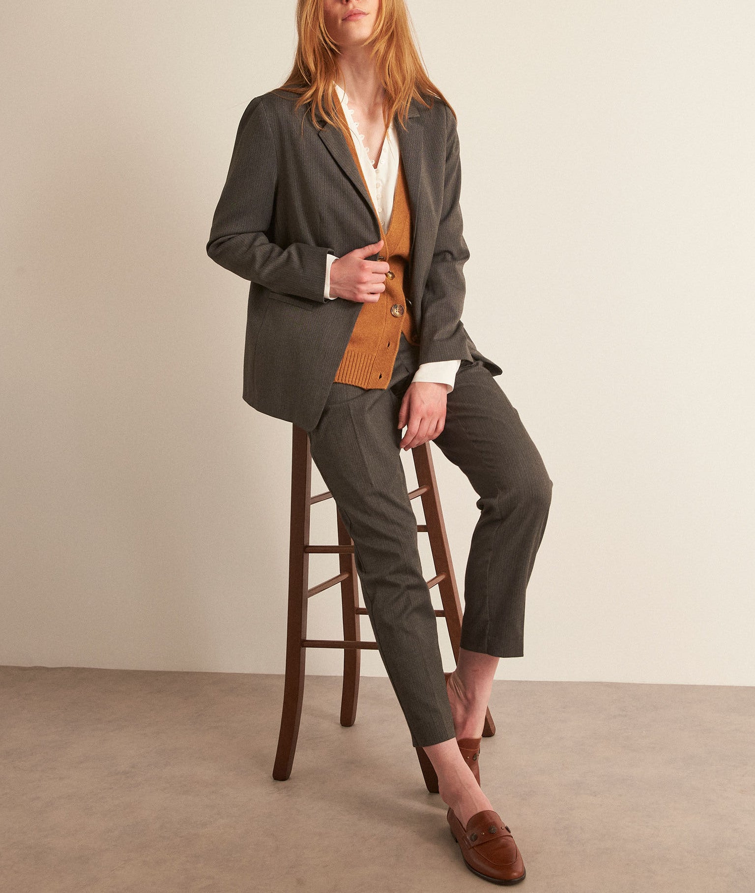 Veste de tailleur finement rayée grise Frimousse Faume - seconde main