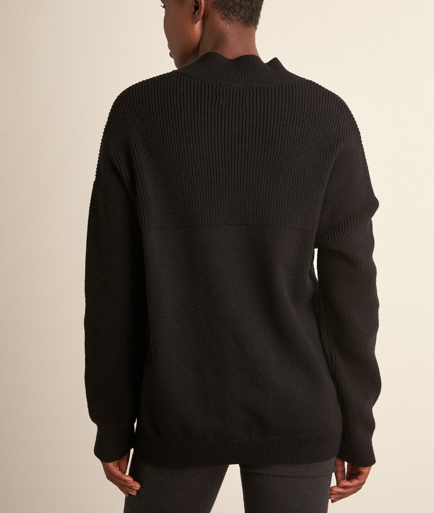 Pull noir en viscose EcoVero Brendon Faume - seconde main