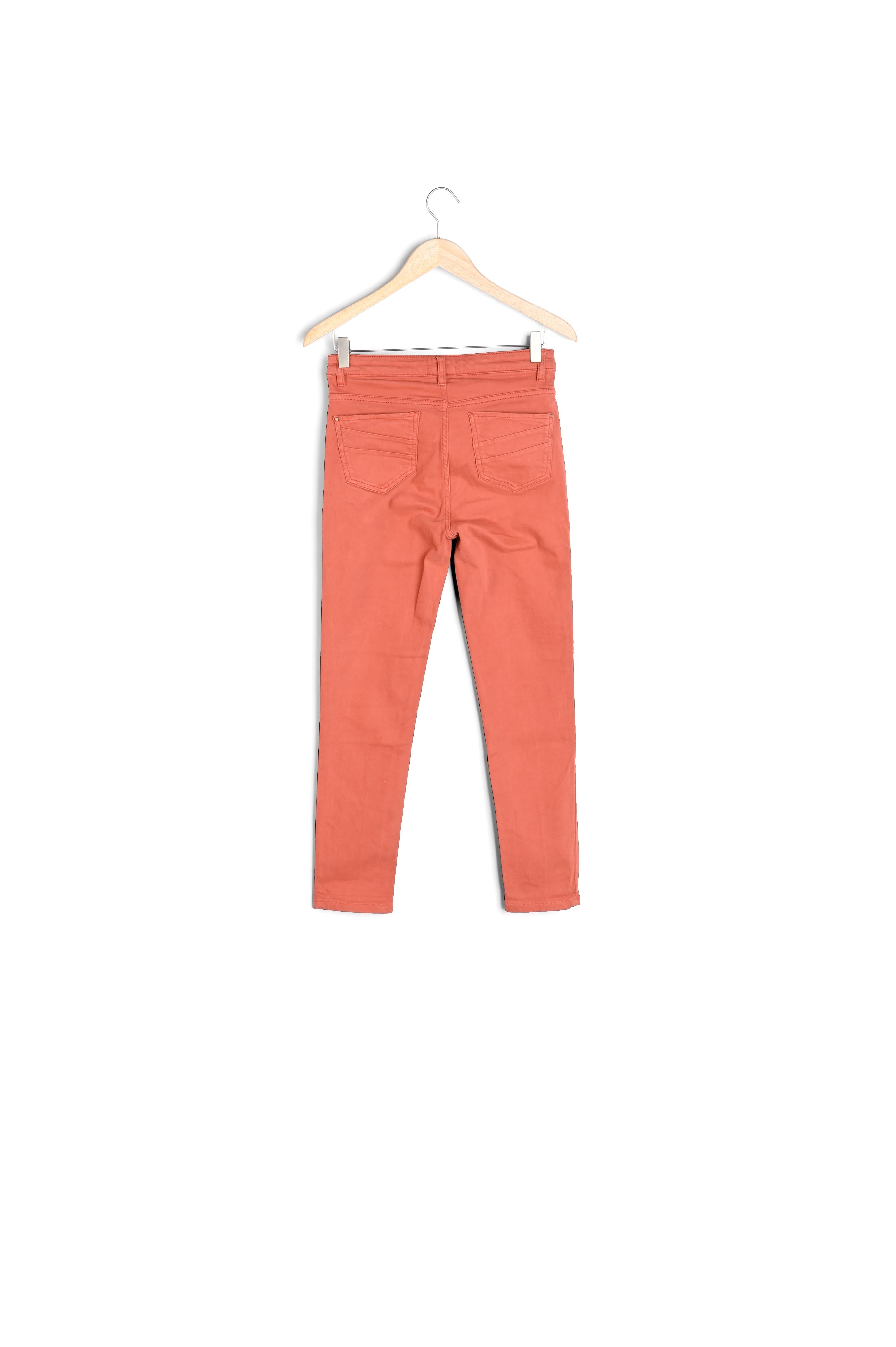 L'iconique slim jean goyave en coton recyclé Suzy Faume - seconde main