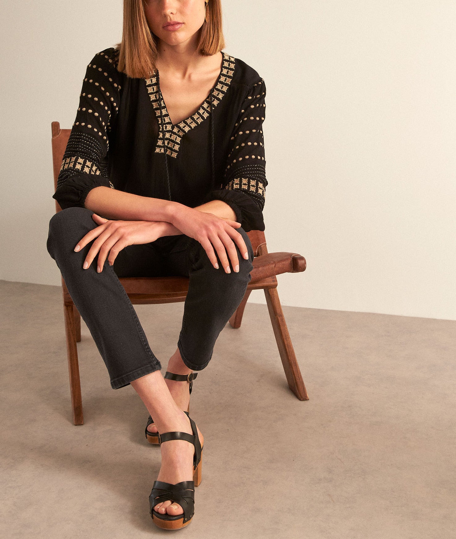 Blouse brodée ethnique noire CALLAS Faume - seconde main