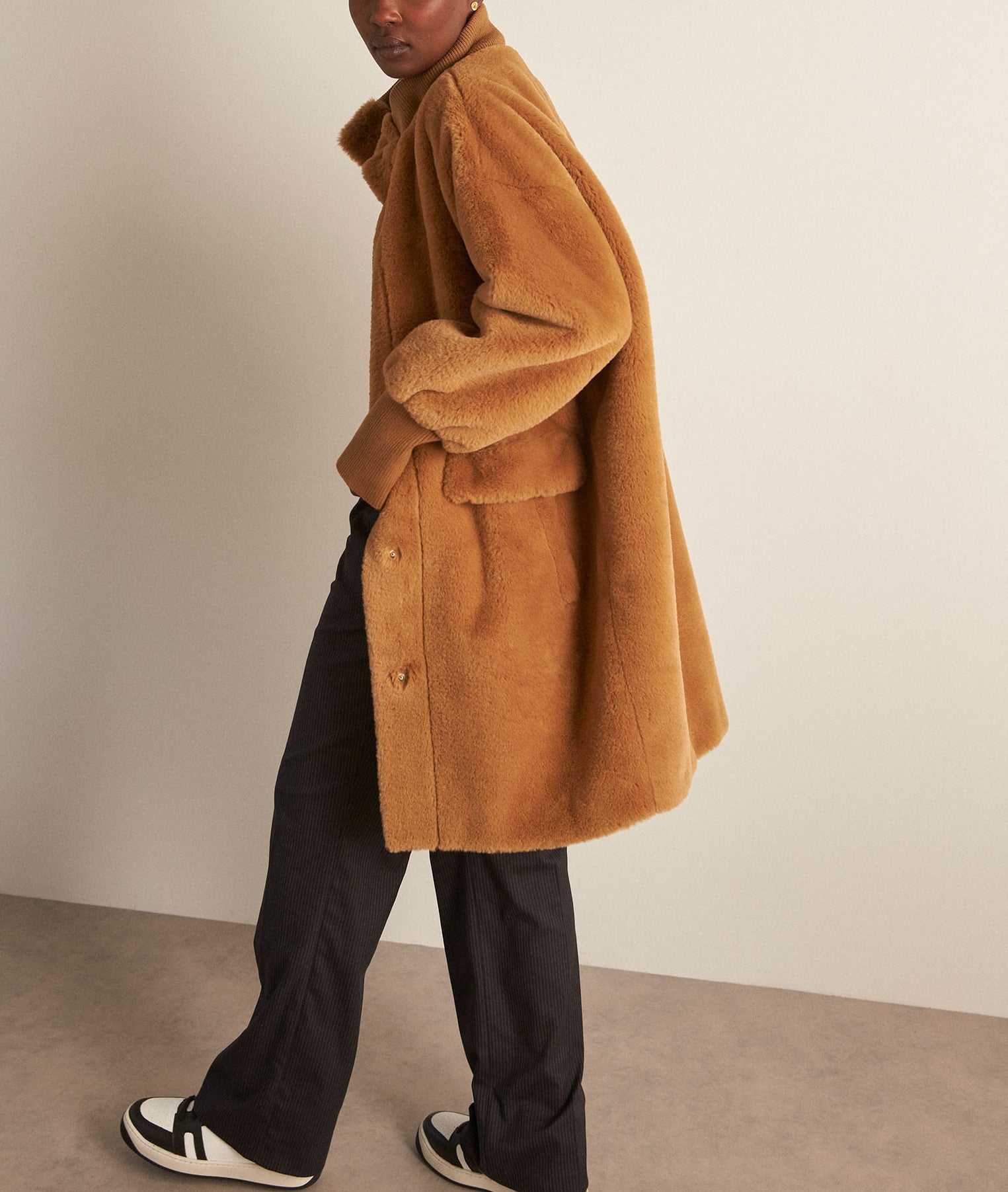 Manteau en fausse fourrure camel Magda Faume - seconde main