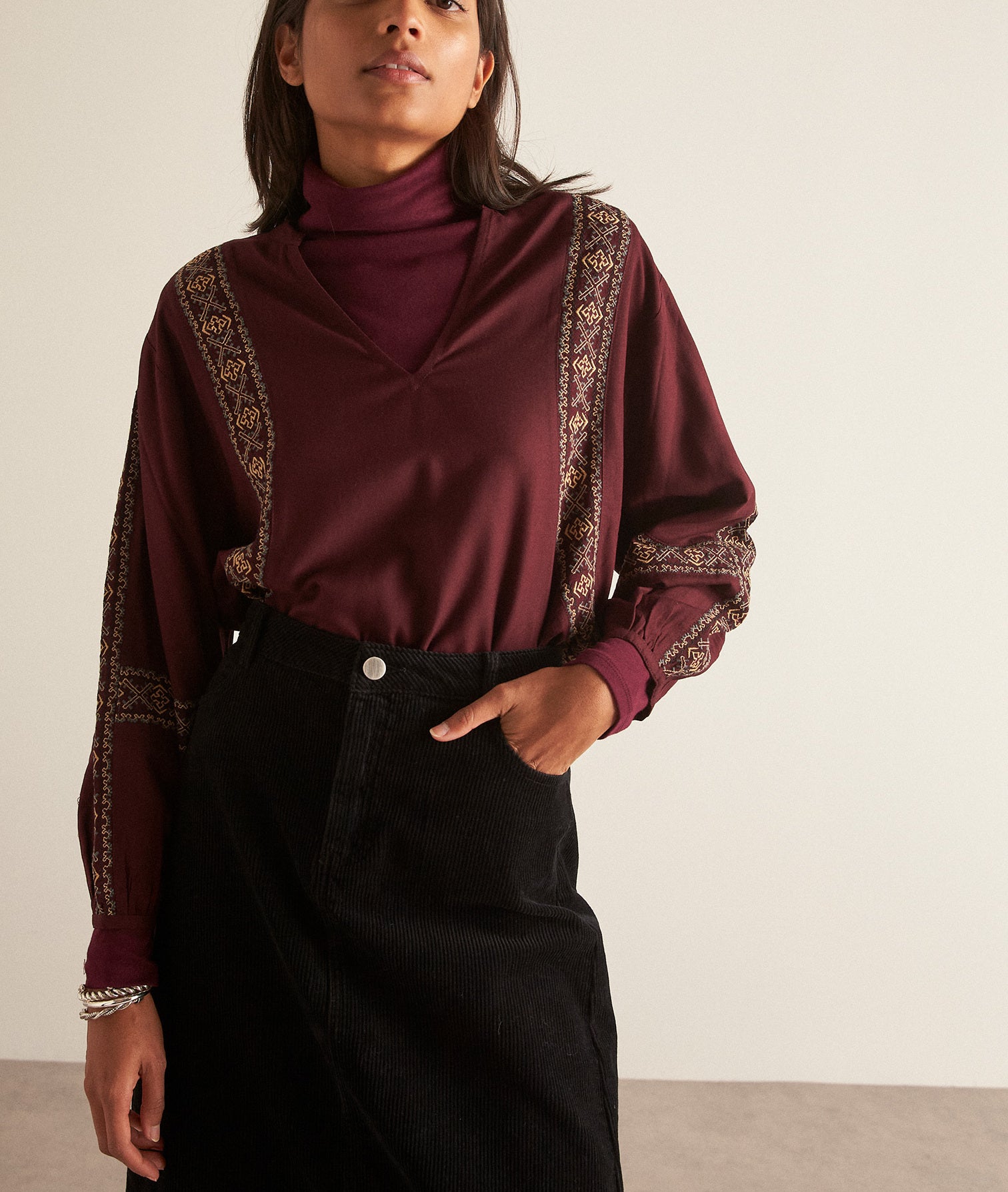 Blouse brodée bordeaux Caramba Faume - seconde main
