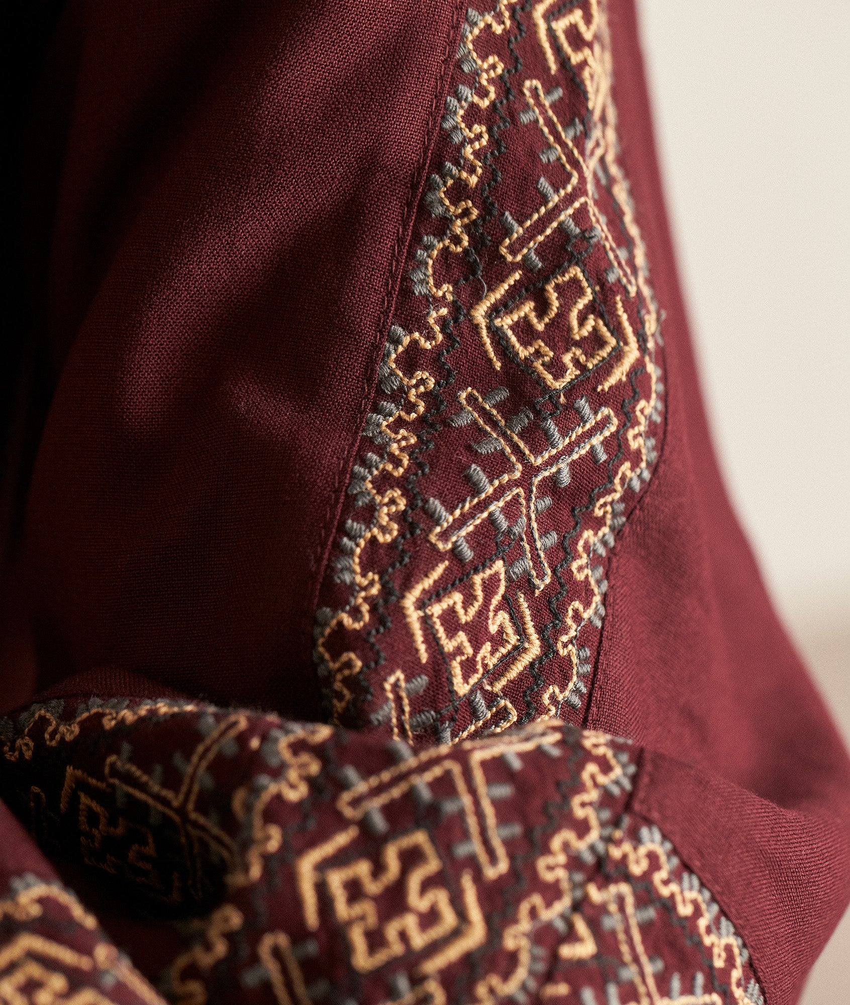 Blouse brodée bordeaux Caramba Faume - seconde main