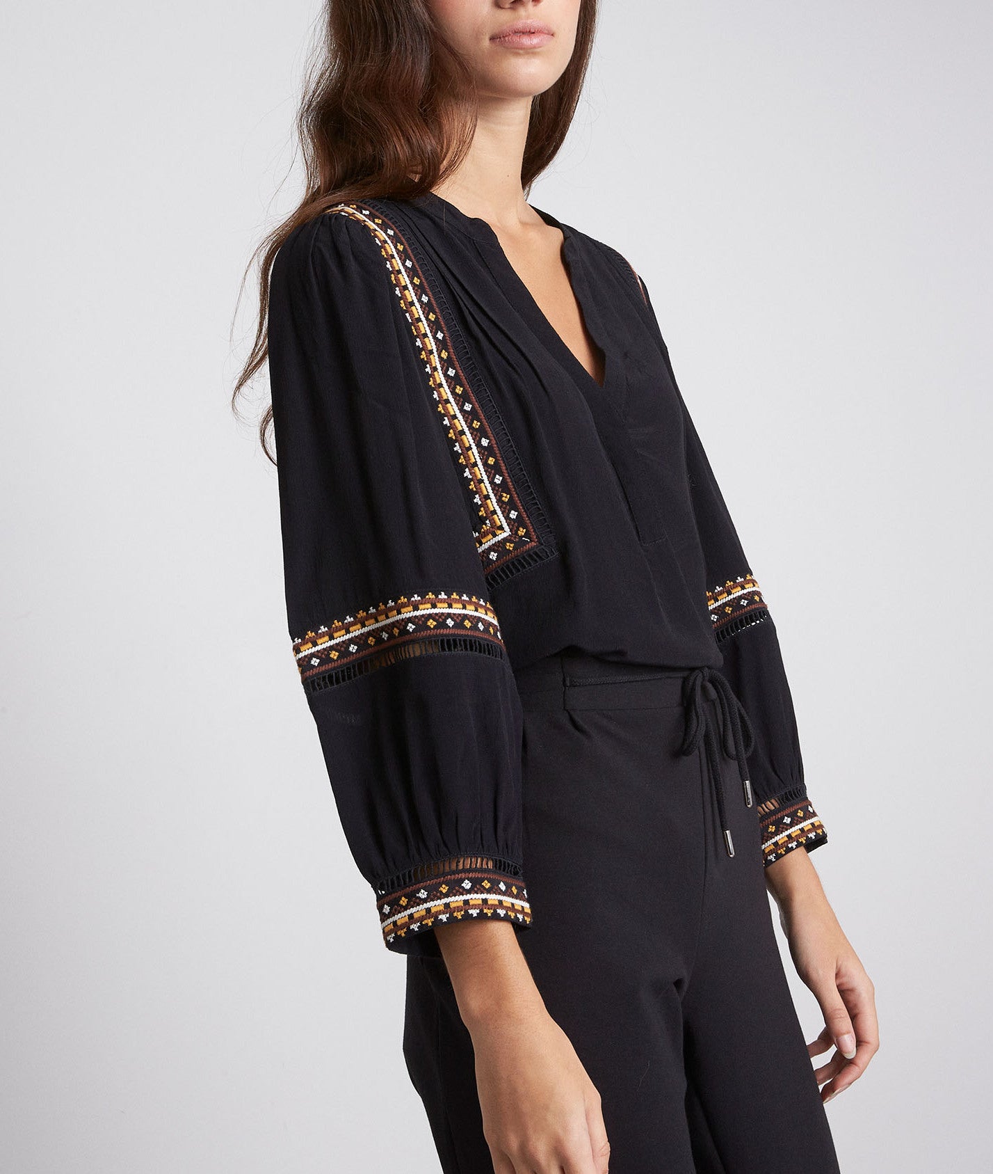 Blouse oversize brodée noire Louanne Faume - seconde main
