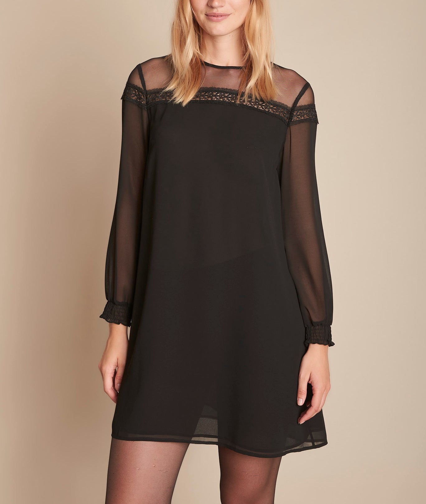 Robe noire en tulle brodée Renee Faume - seconde main