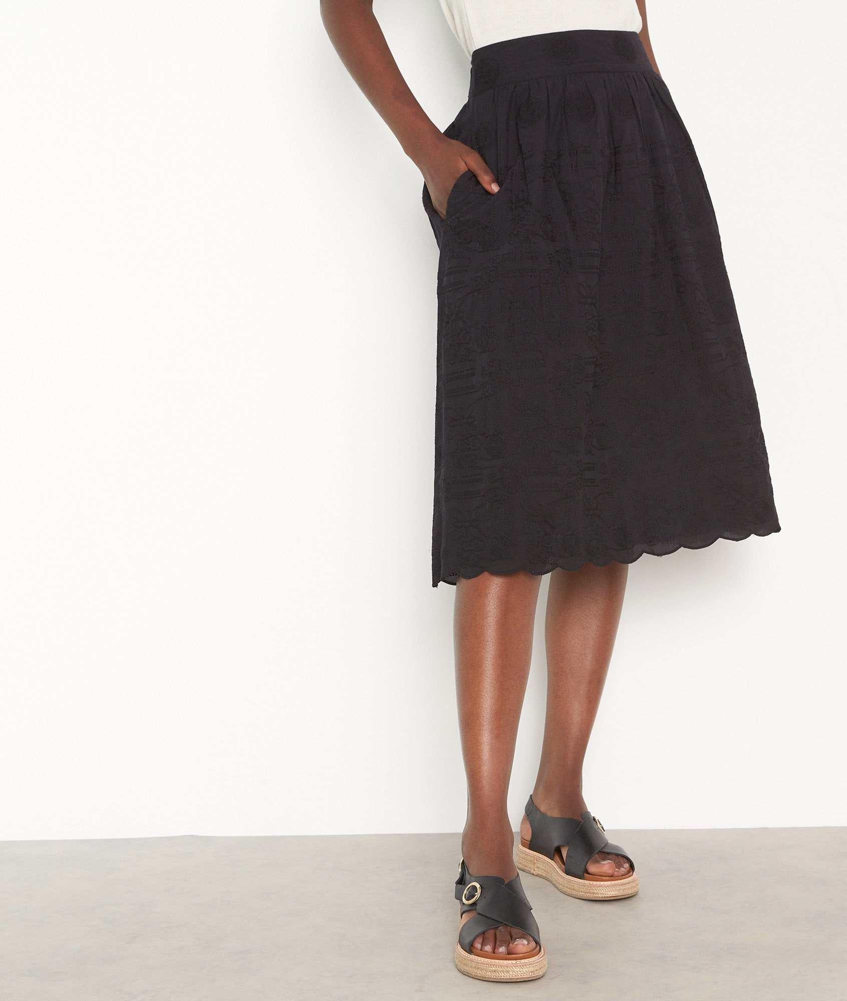 Jupe romantique en coton brodé noir Desideria Faume - seconde main