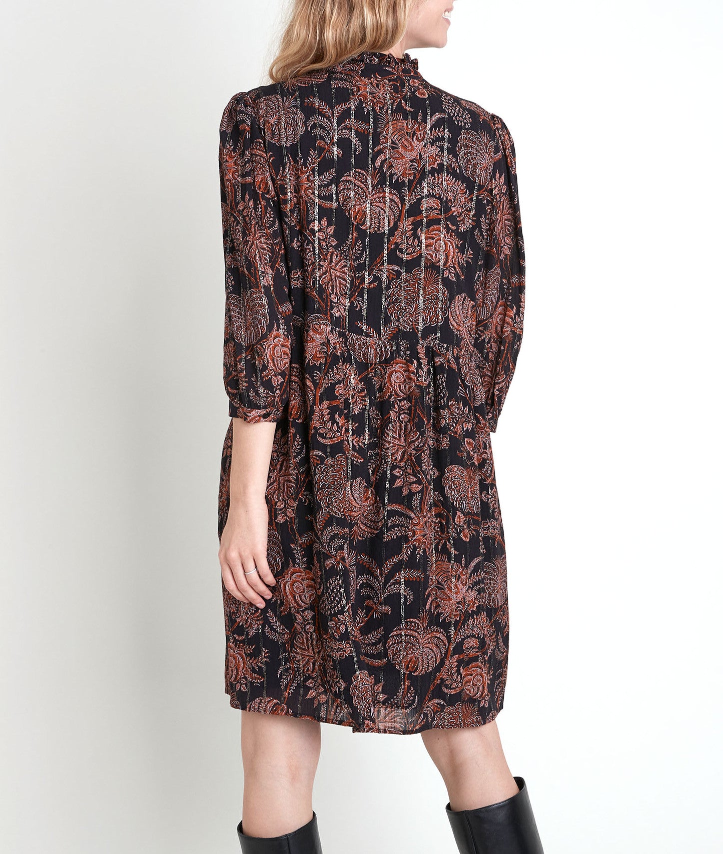 Robe courte imprimée noir et orange Lais Faume - seconde main