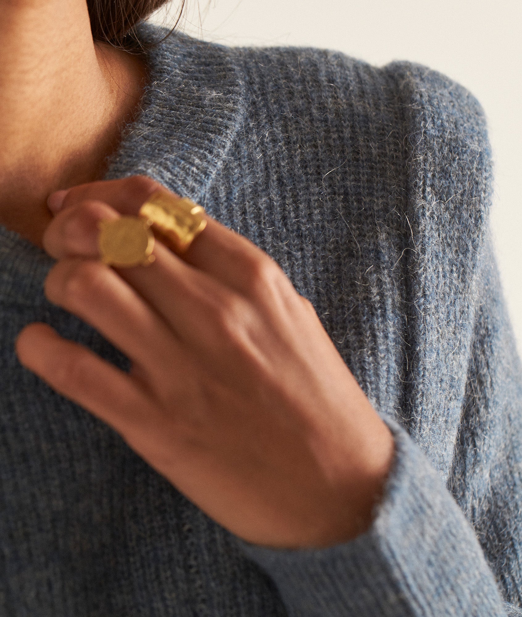 Pull à épaulettes pétrole Bridget Faume - seconde main