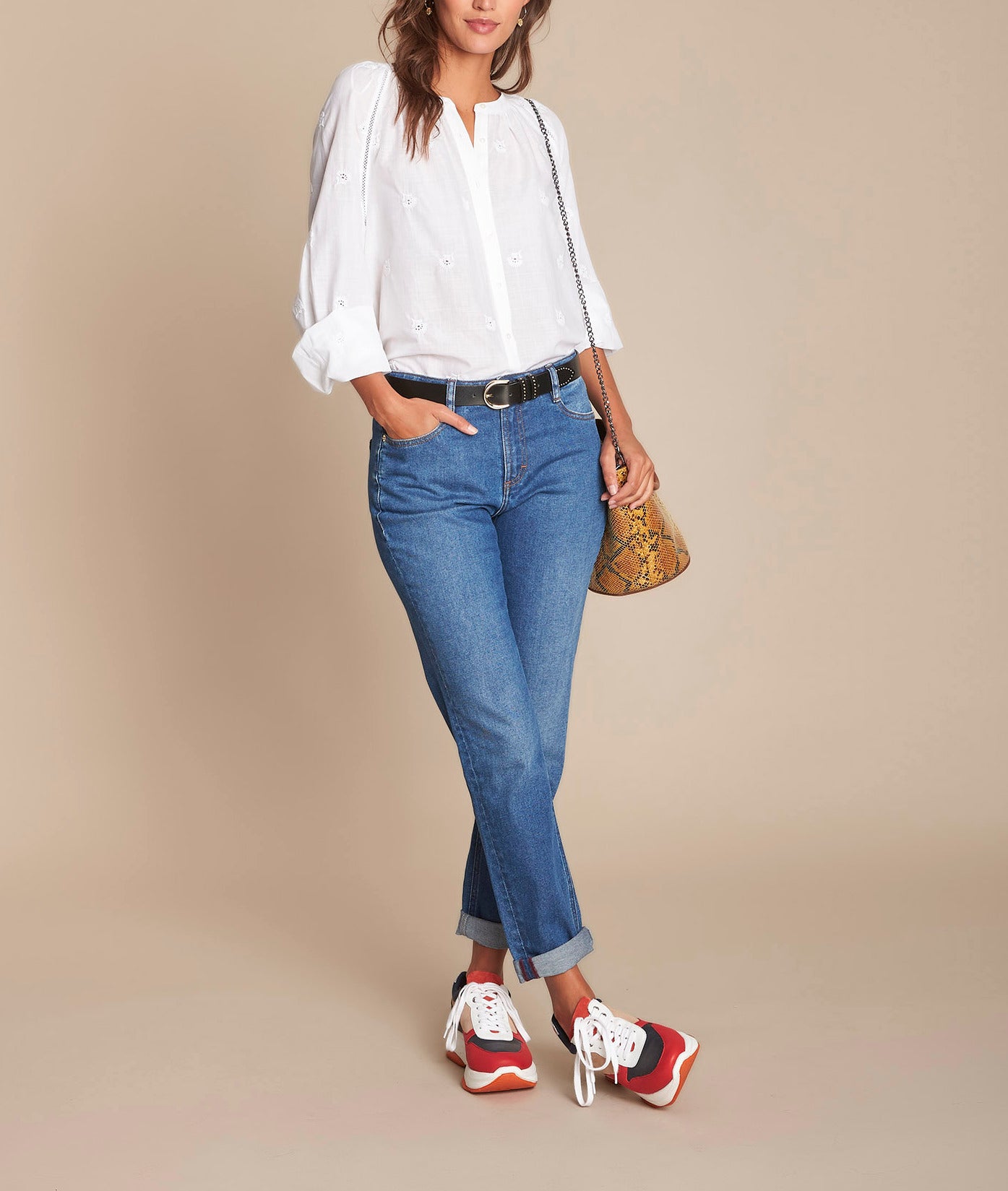 blouse blanche en broderie anglaise Maina Faume - seconde main