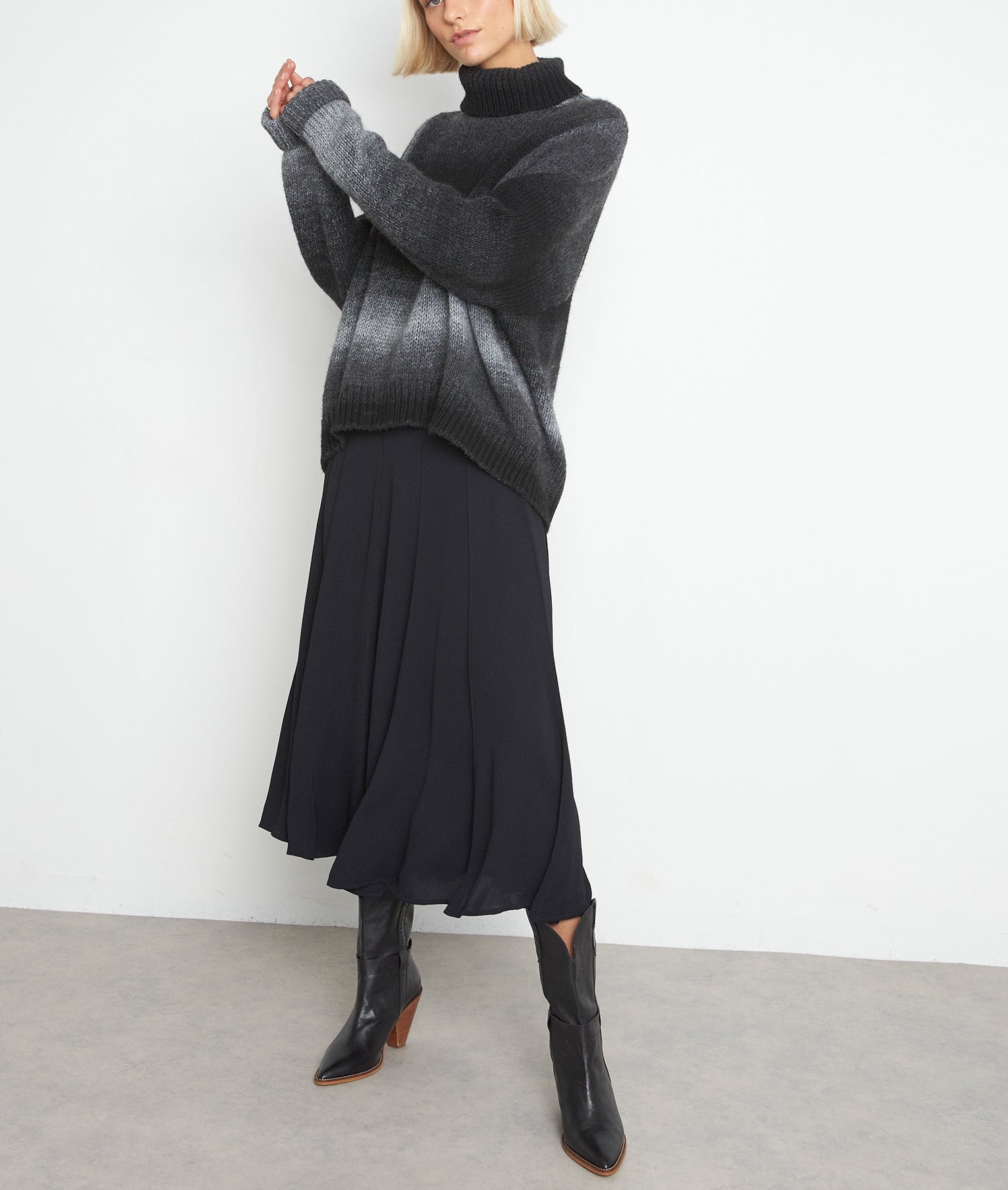 Pull col roulé dégradé noir Taj Faume - seconde main