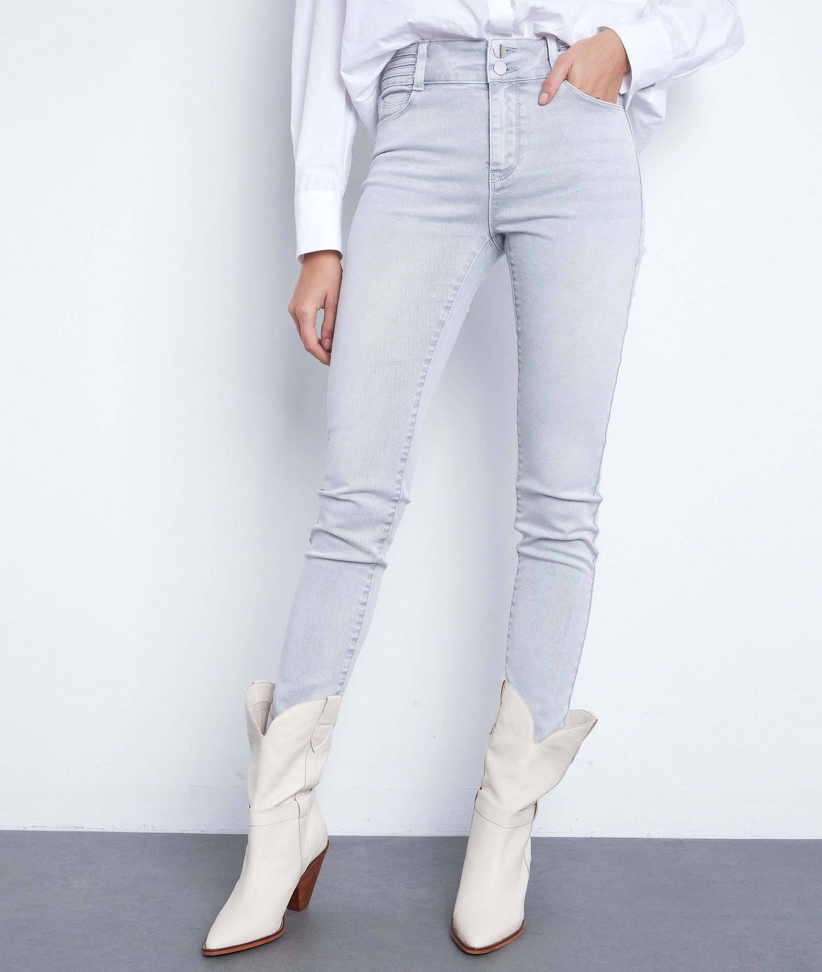 Jean slim en denim gris pâle Nowlan Faume - seconde main