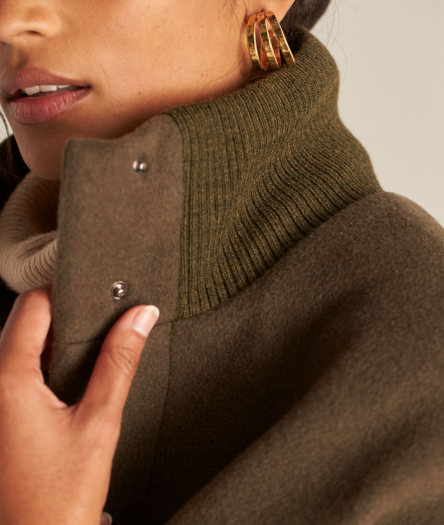 Manteau en laine recyclée kaki Magda Faume - seconde main