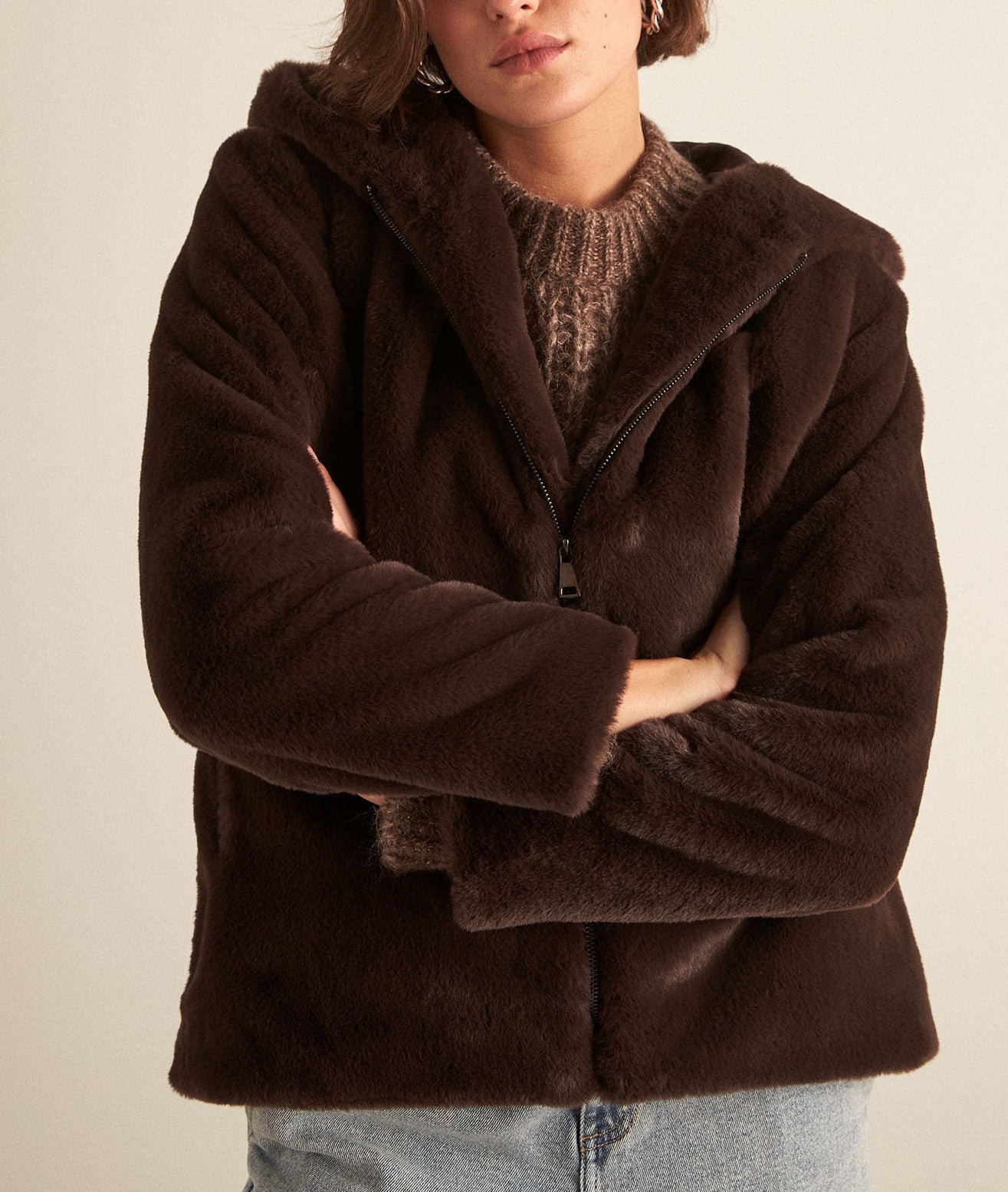 Veste courte en fausse fourrure marron Marthe Faume - seconde main