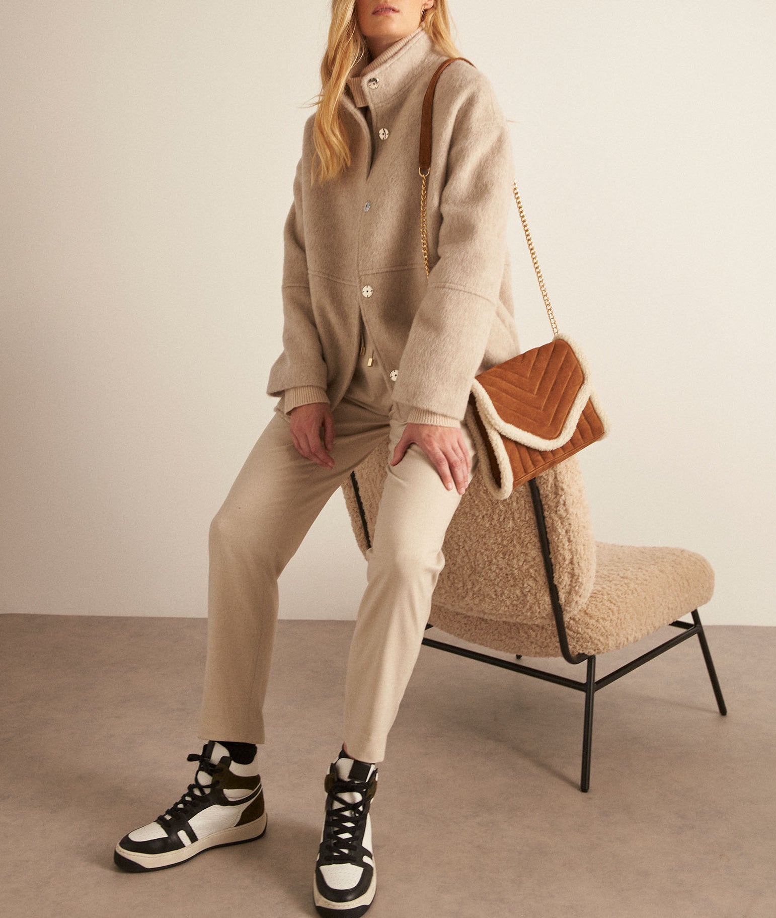 Manteau droit en laine et mohair taupe Lamia Faume - seconde main