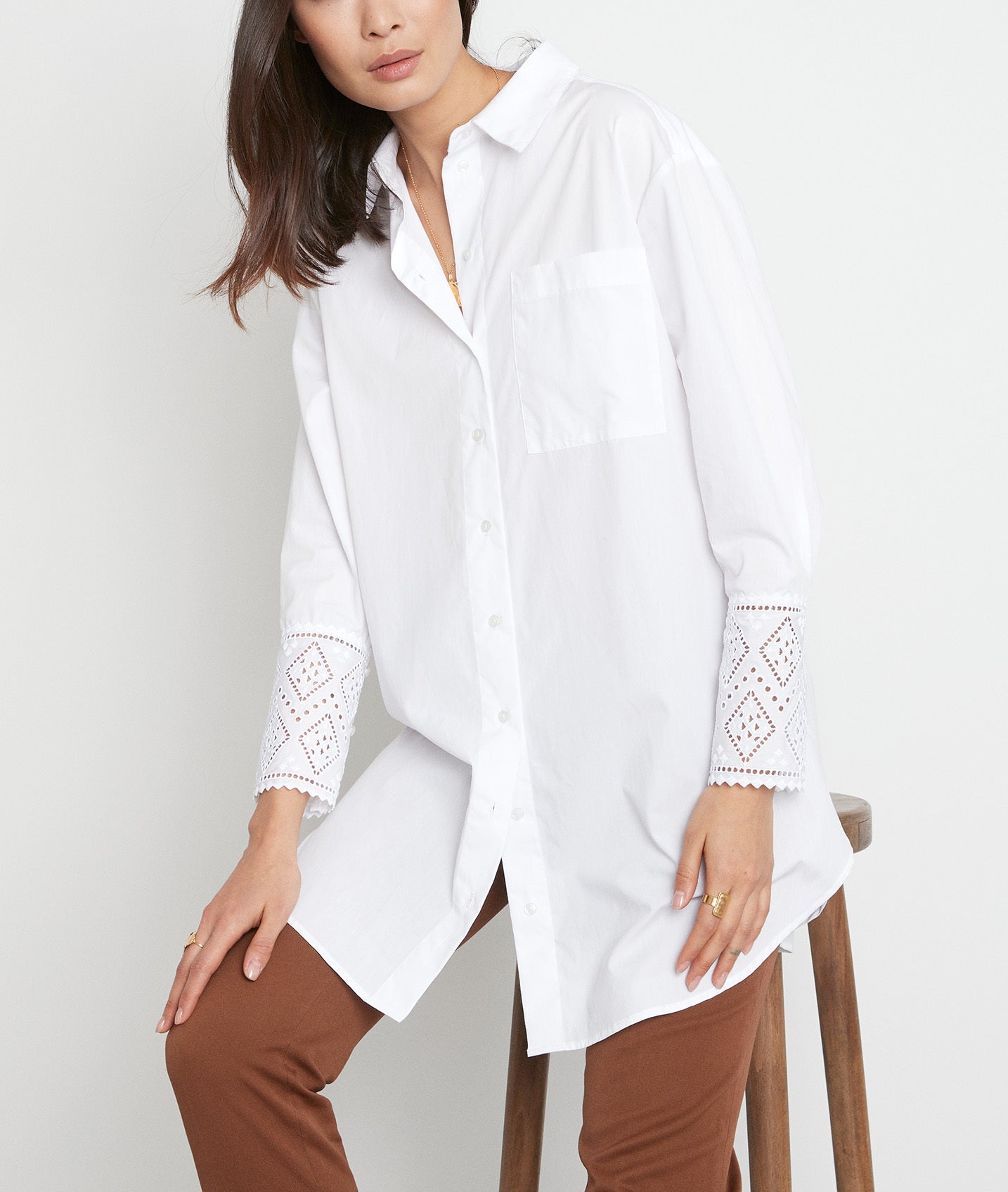 Chemise longue brodée en coton blanc Amie Faume - seconde main