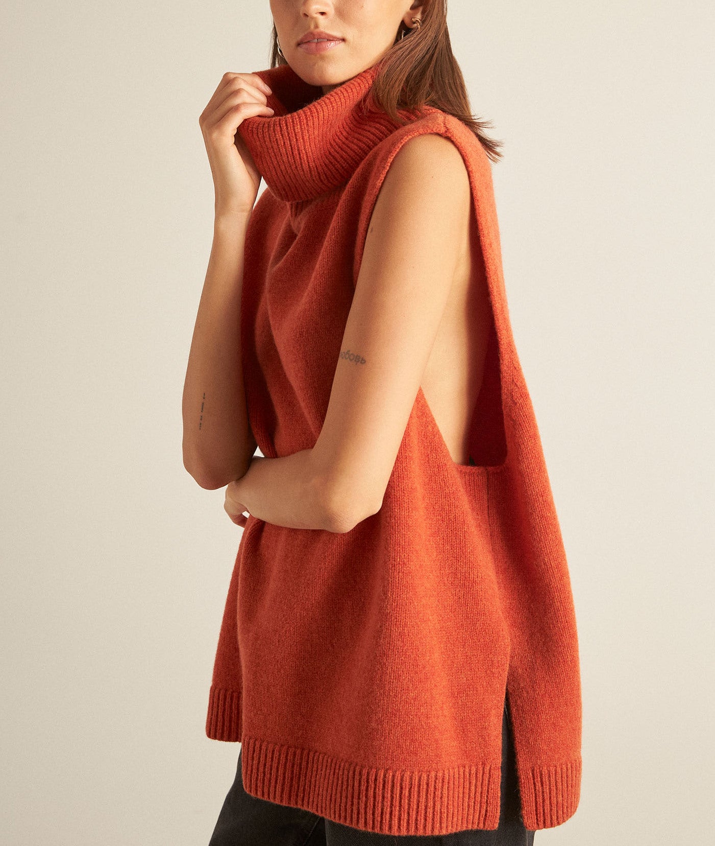 Pull sans manches en laine responsable orange Barclay Faume - seconde main