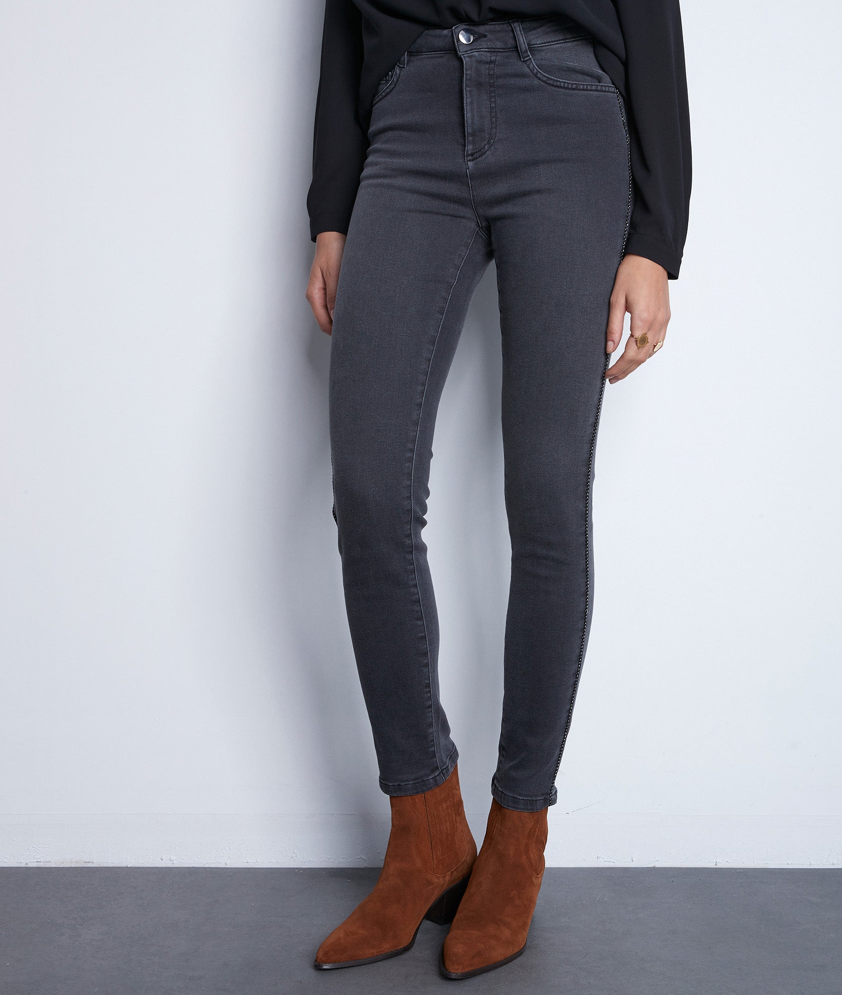 Slim en coton gris foncé Nora avec détail lurex Faume - seconde main