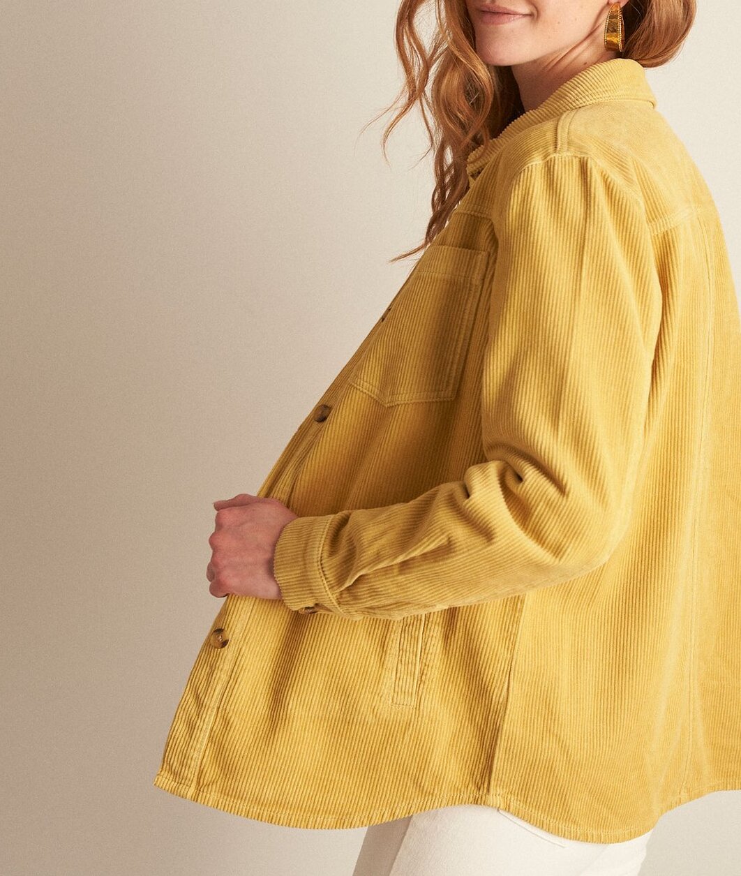 Surchemise en velours côtelé jaune Axelle Faume - seconde main