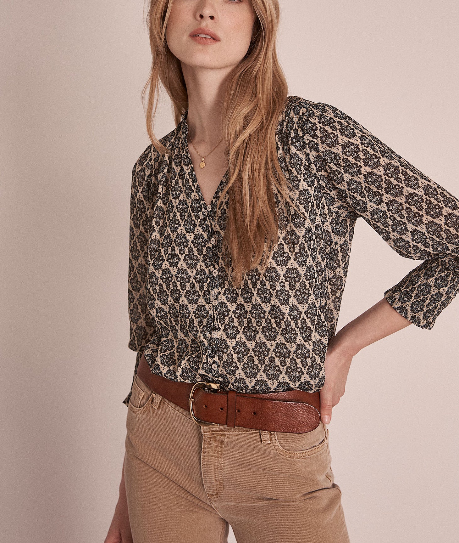 Blouse fluide imprimée beige et noire Cendra Faume - seconde main