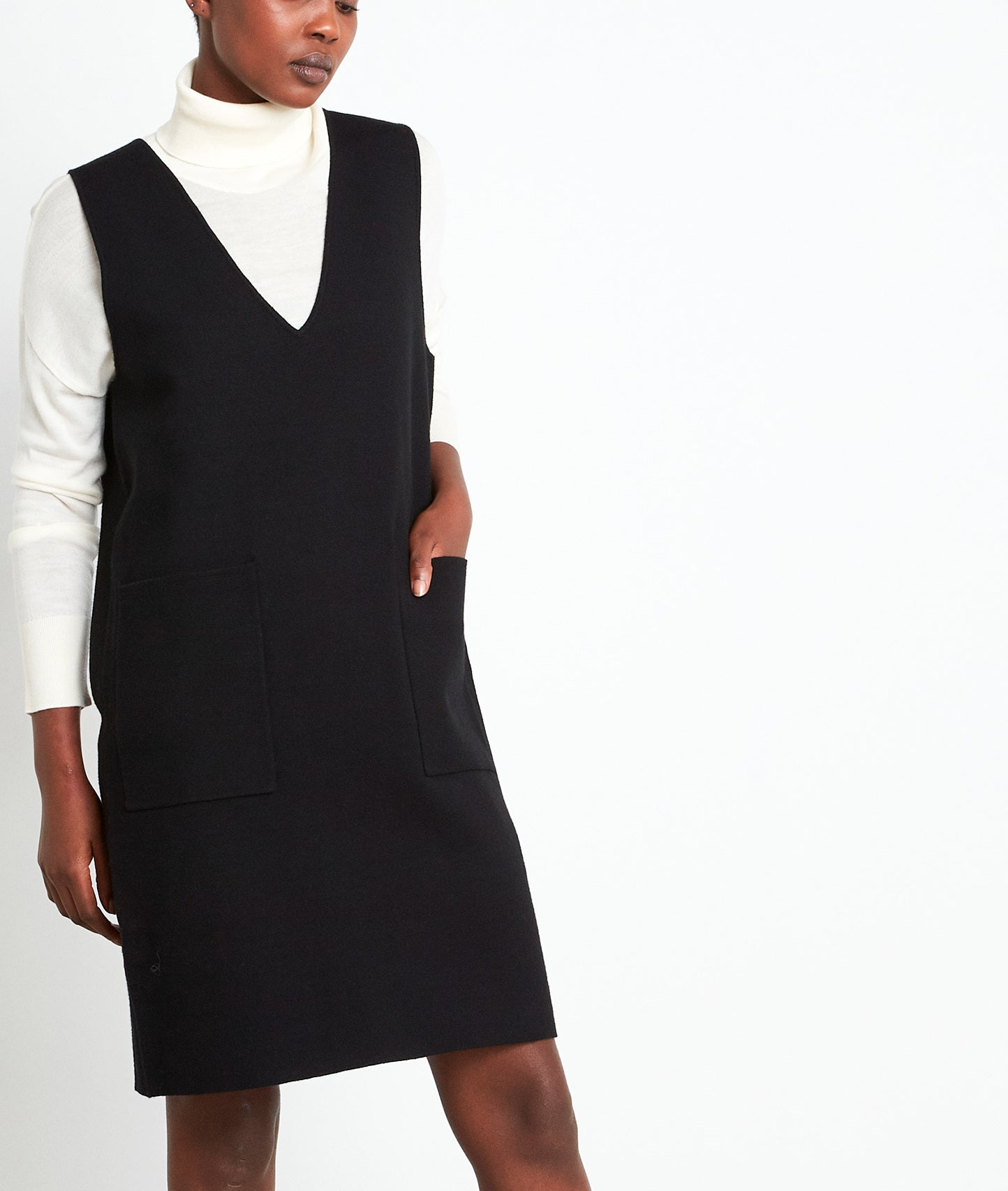 Robe chasuble en viscose EcoVero noire Salome Faume - seconde main