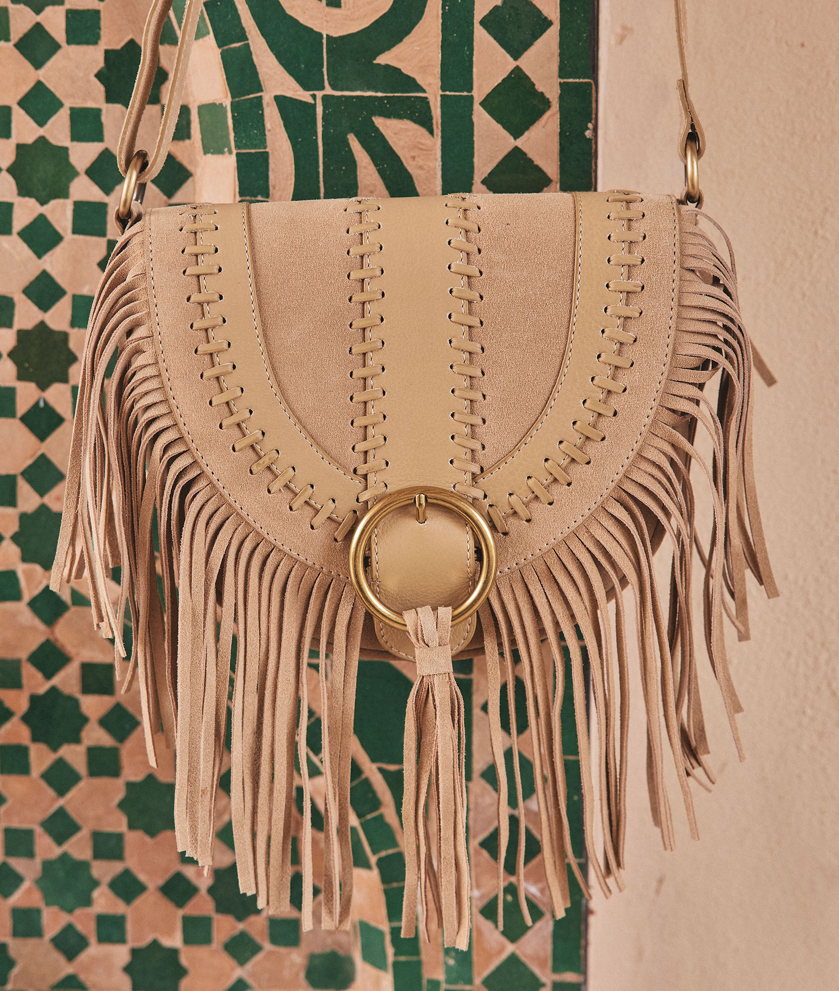 Sac besace en cuir frangé beige Leotie Faume - seconde main