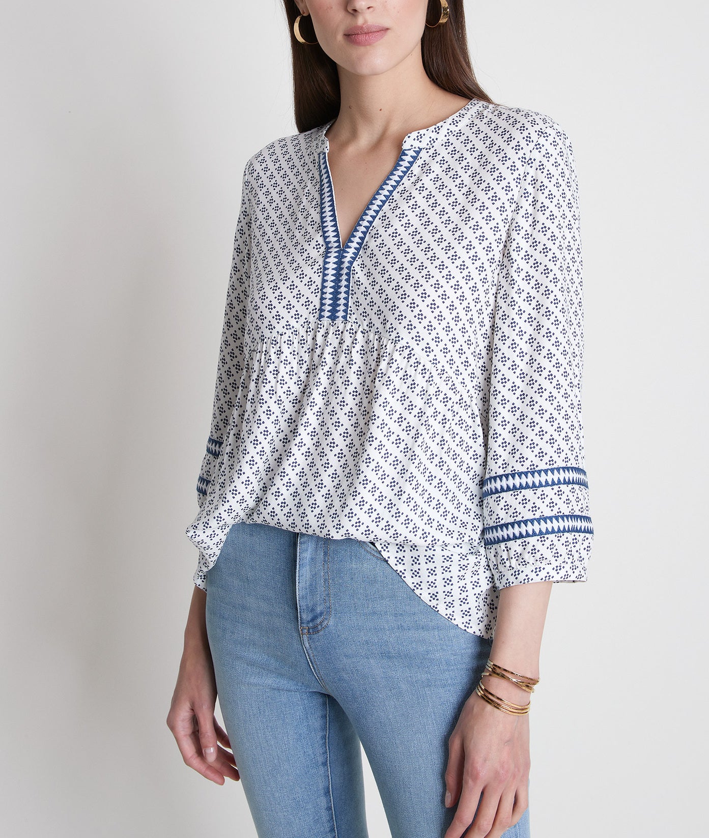 Blouse fluide imprimée et brodée bleue et blanche Amandine Faume - seconde main