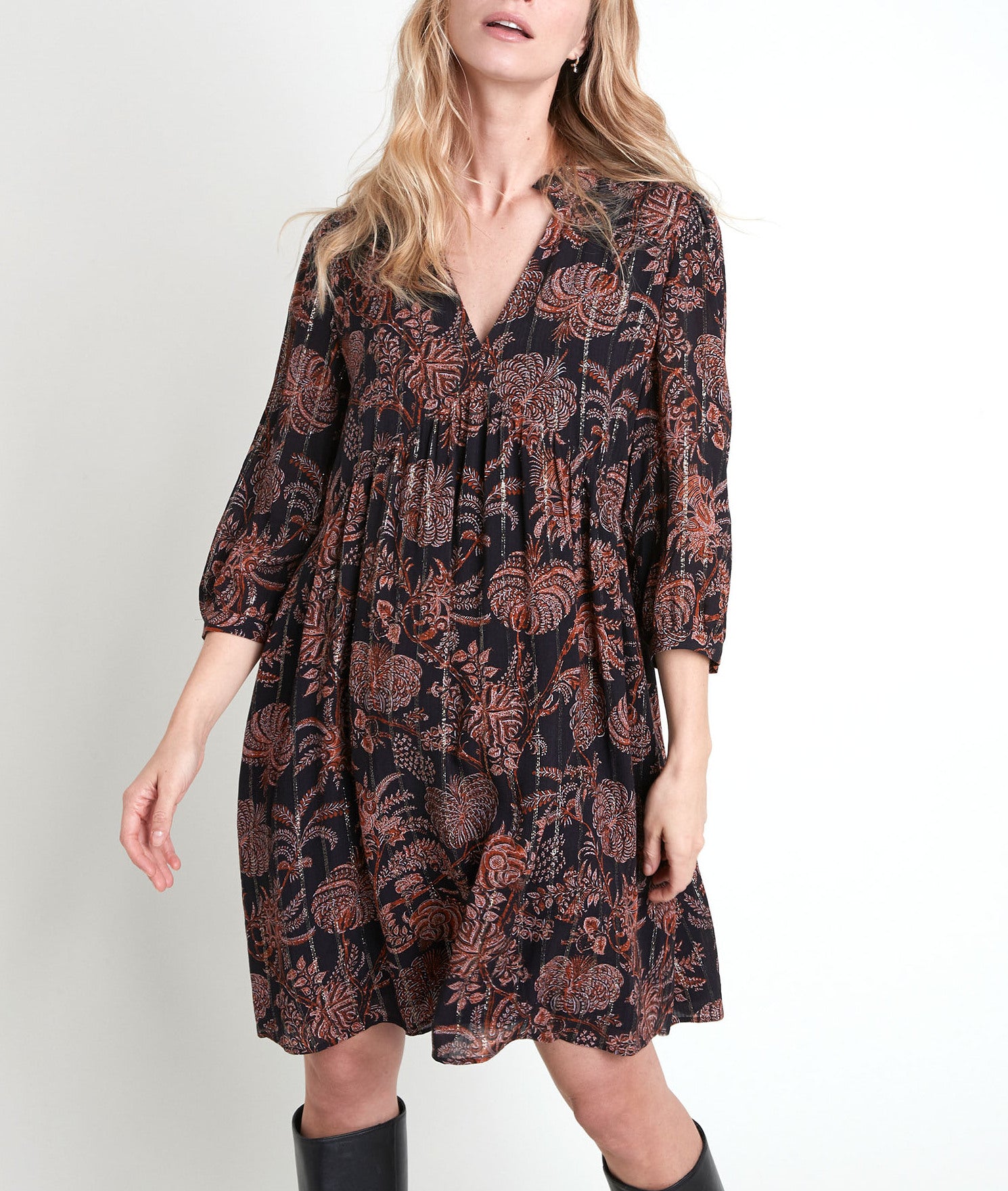 Robe courte imprimée noir et orange Lais Faume - seconde main