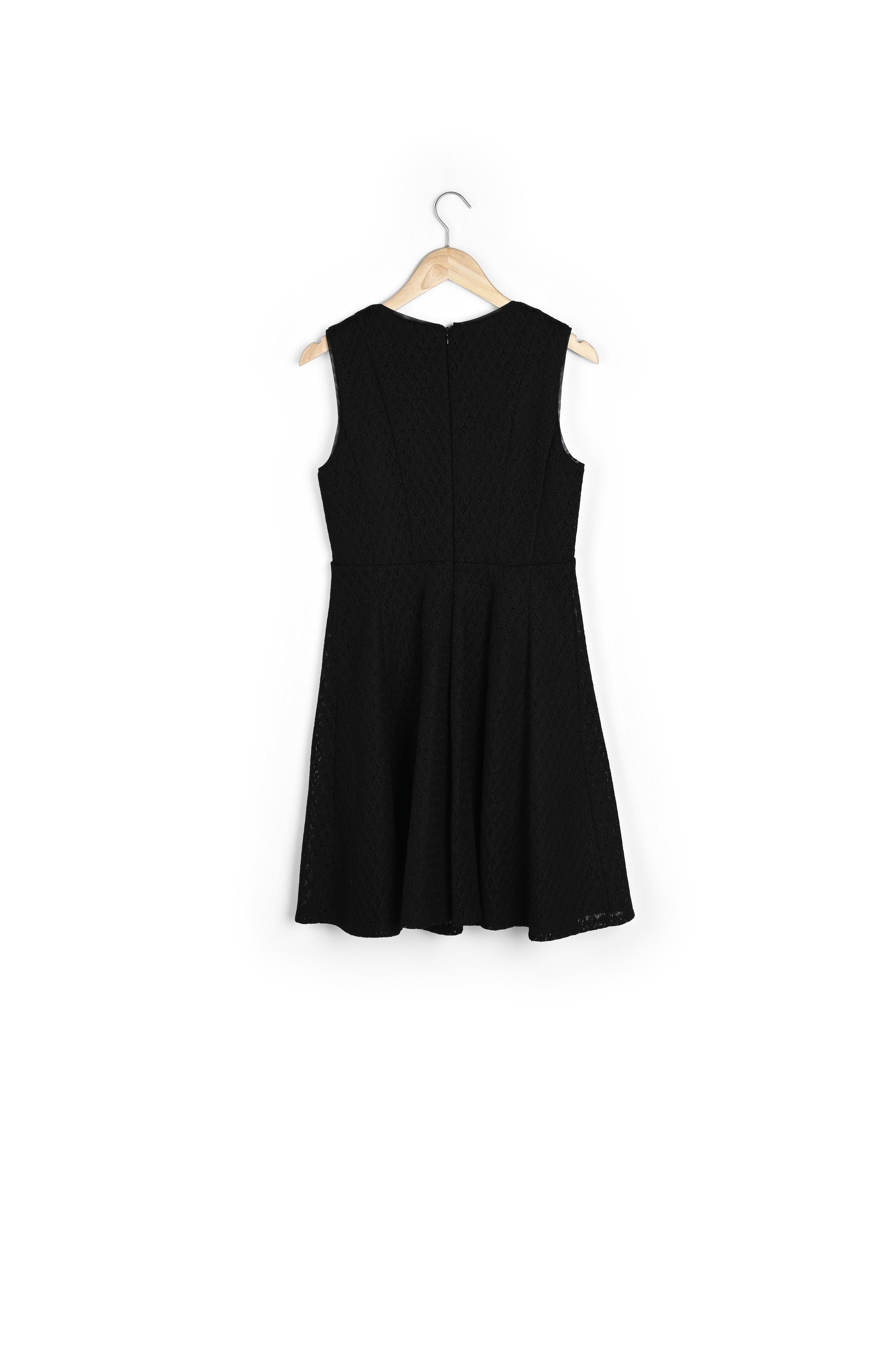 Robe en dentelle Chinatsu Faume - seconde main