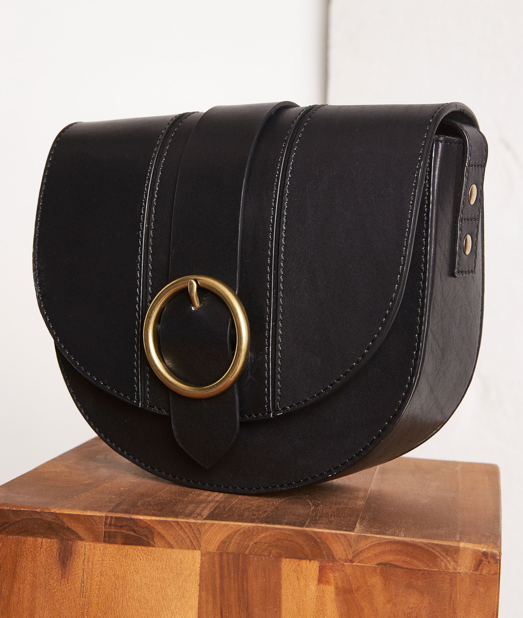 Sac besace en cuir noir Jacob Faume - seconde main