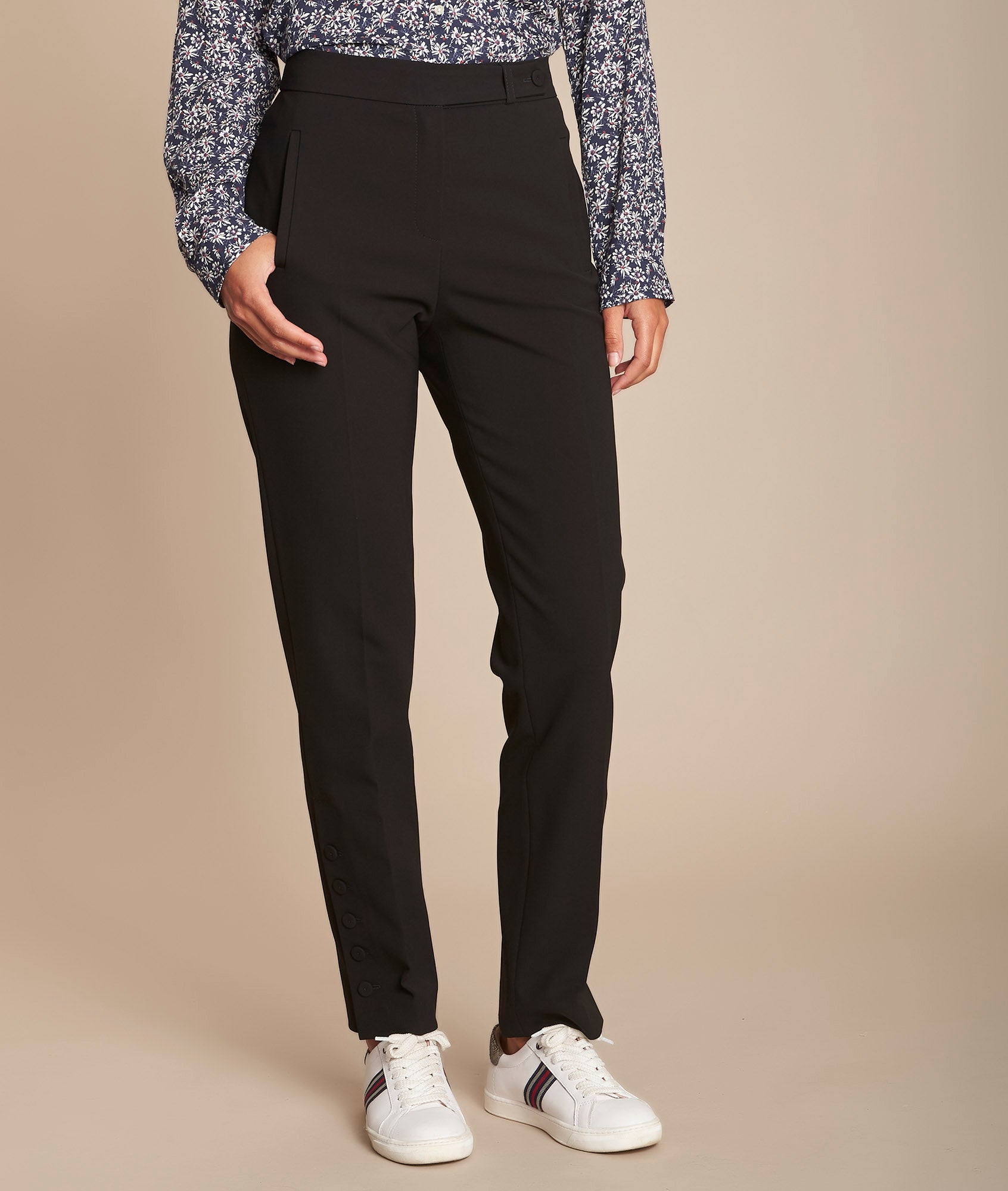 Pantalon noir cigarette en microfibre Ernesto Faume - seconde main