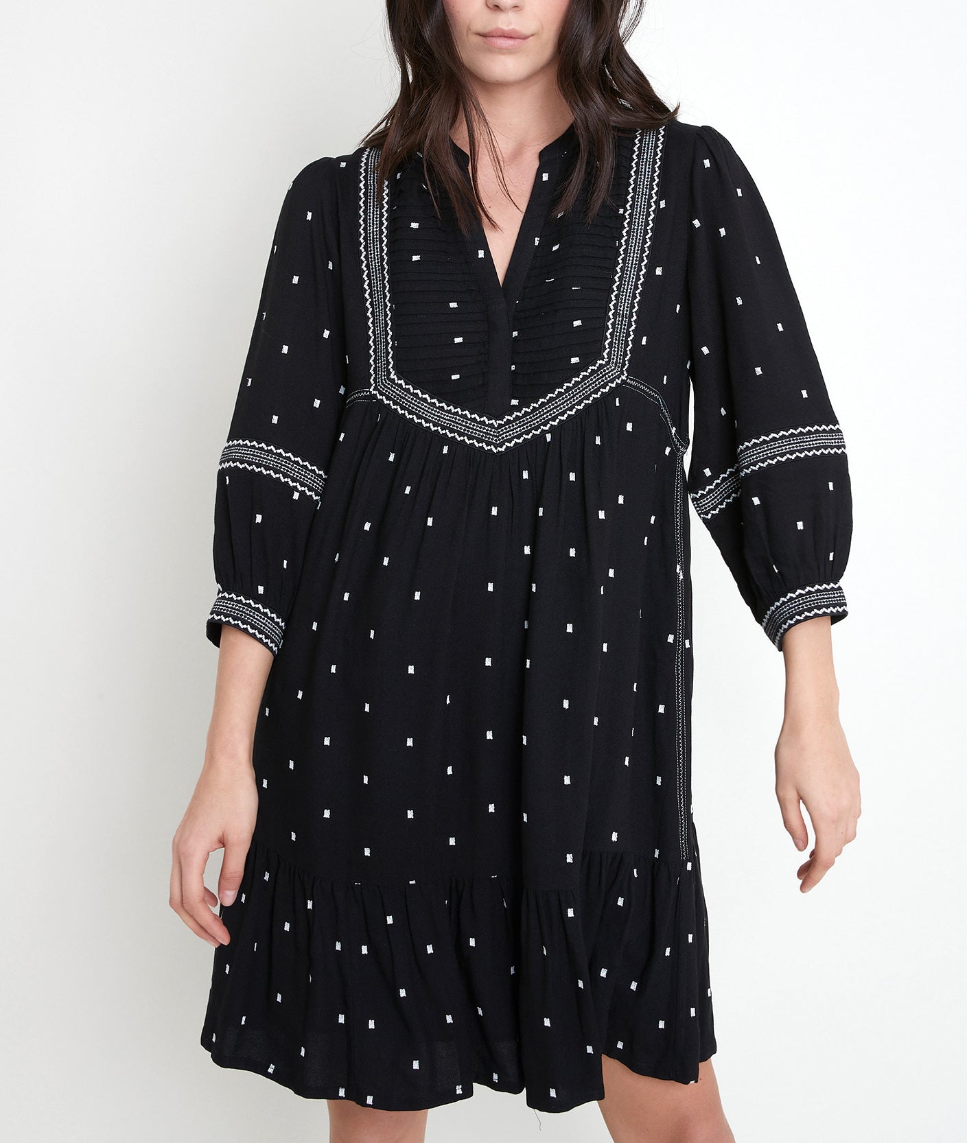 Robe noire brodée Larie Faume - seconde main