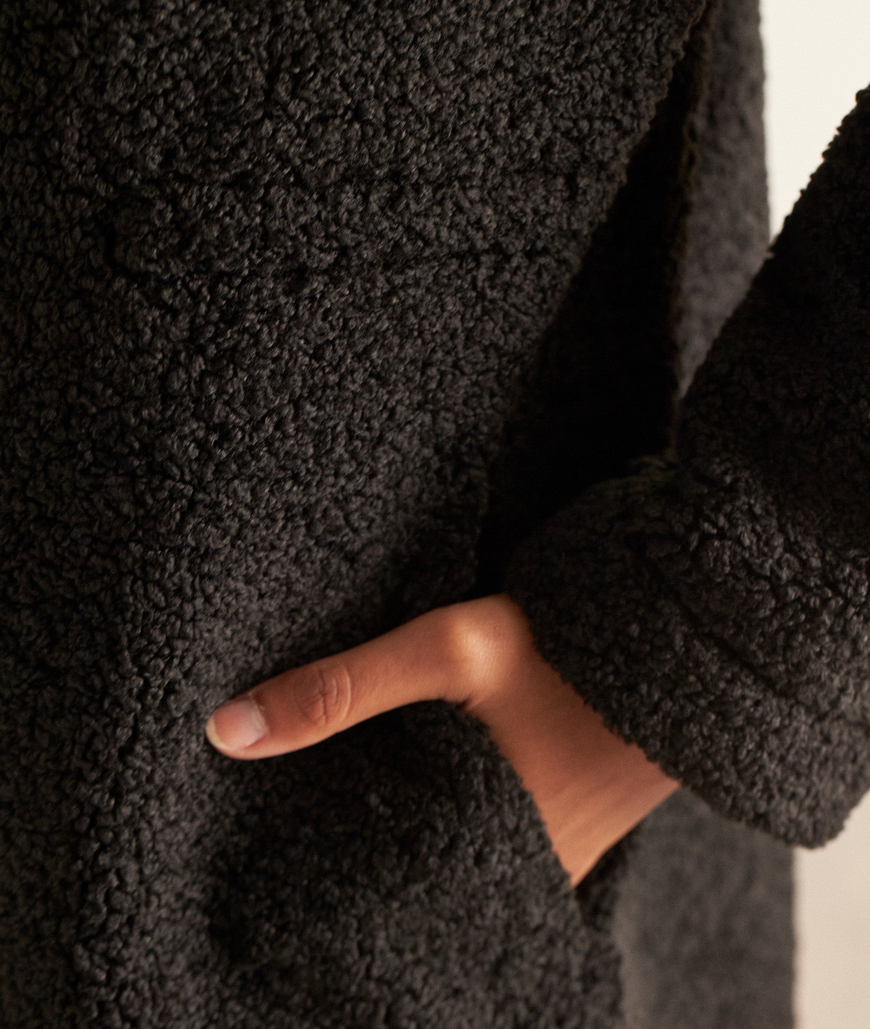 Manteau long effet peau retournée noir Marie Faume - seconde main