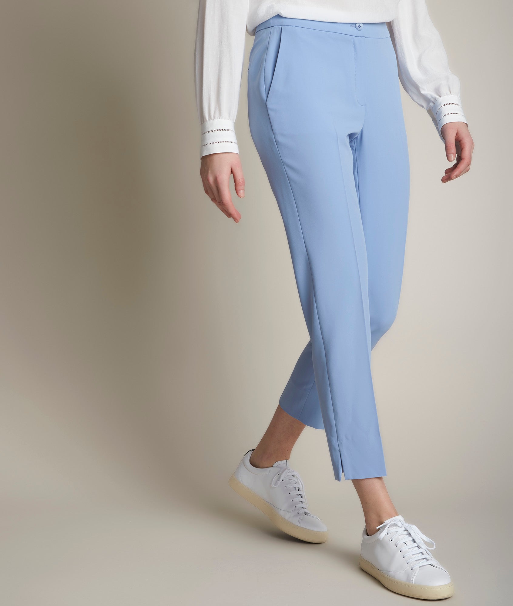 Pantalon cigarette en microfibre azur Suzanne Faume - seconde main