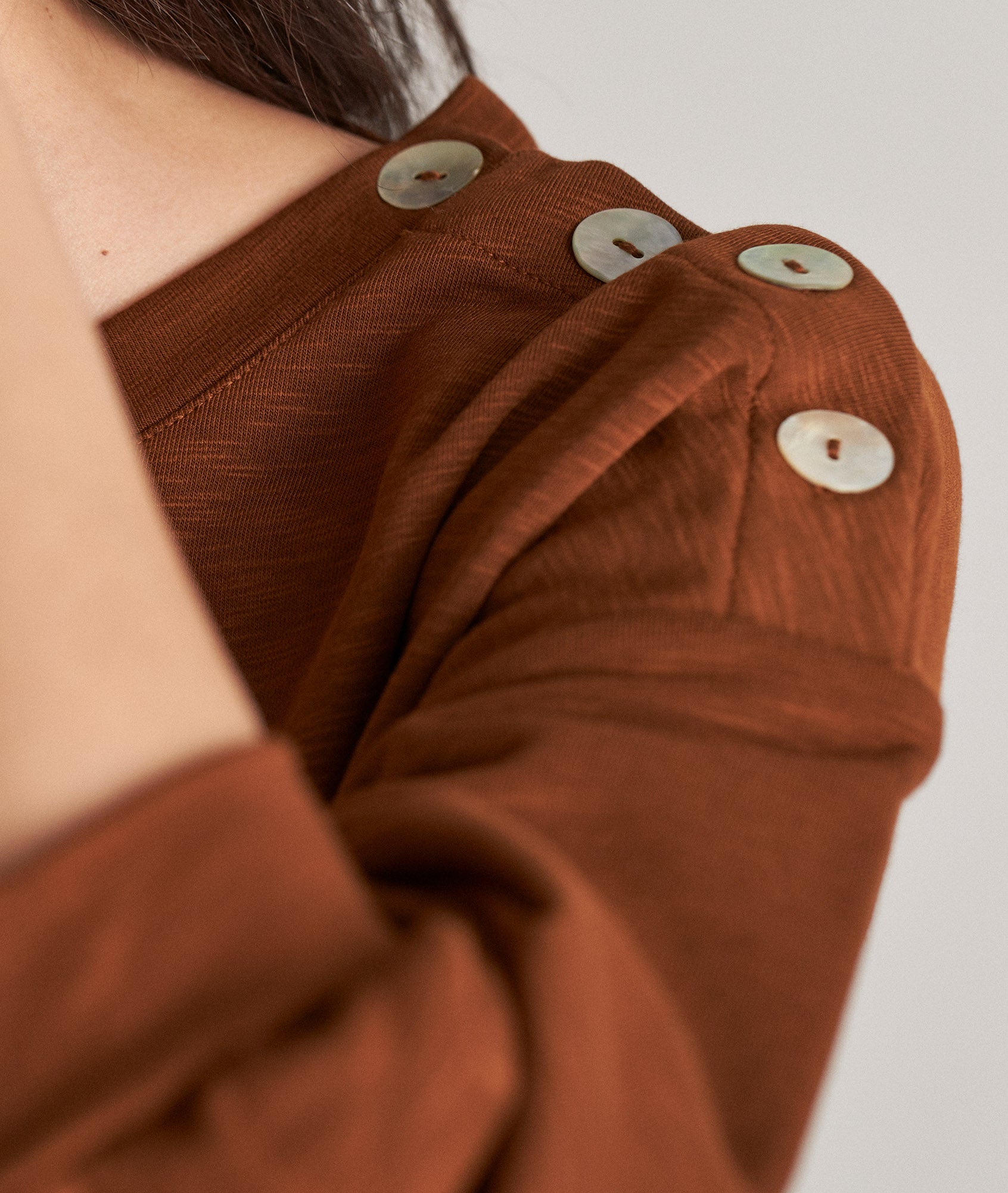 Sweat-shirt Cliff Faume - seconde main