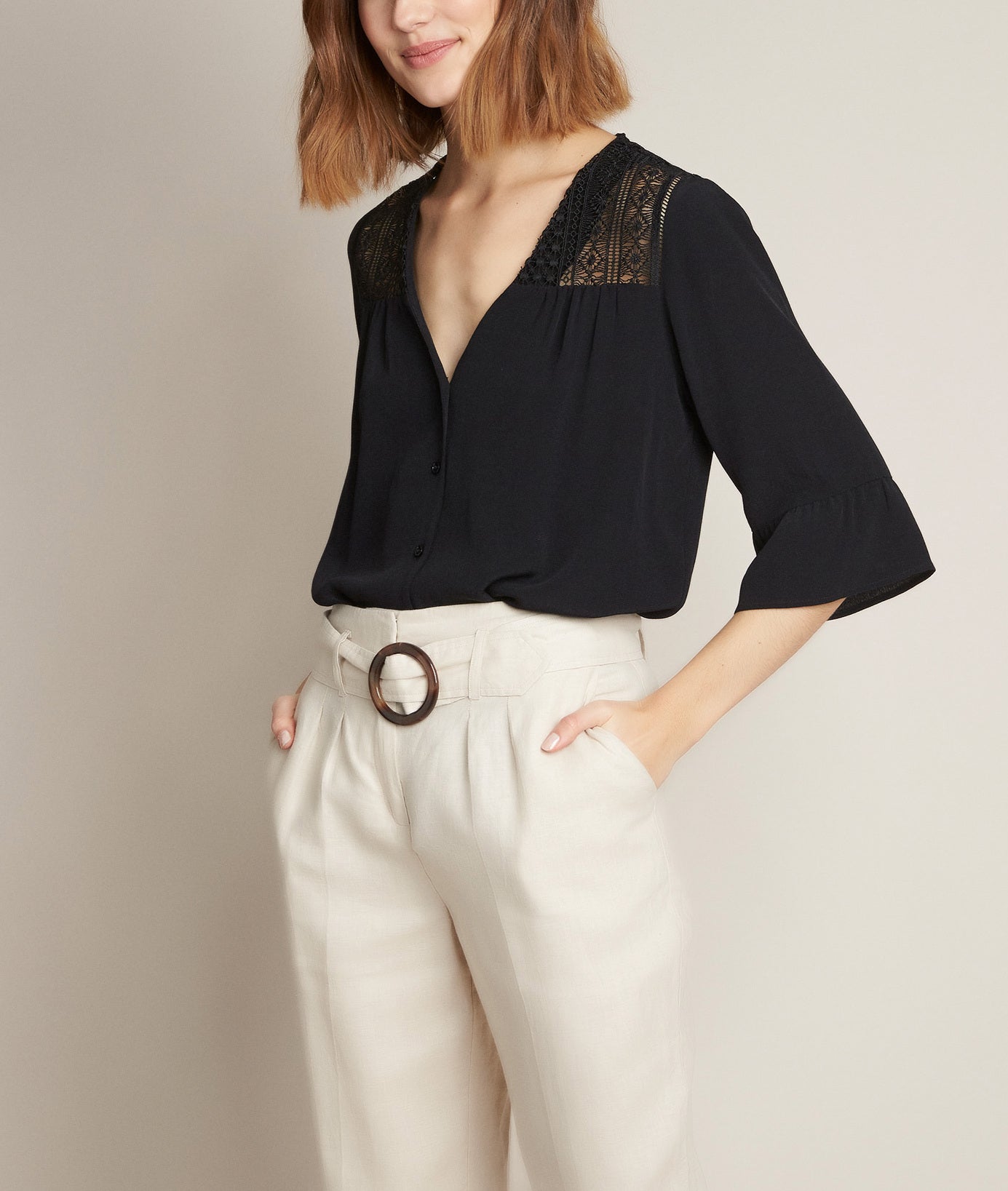 Blouse à dentelle noire Eddie Faume - seconde main