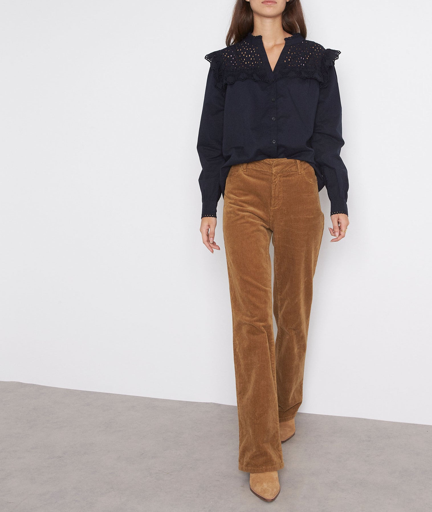 Blouse romantique en coton bleu marine Laila Faume - seconde main